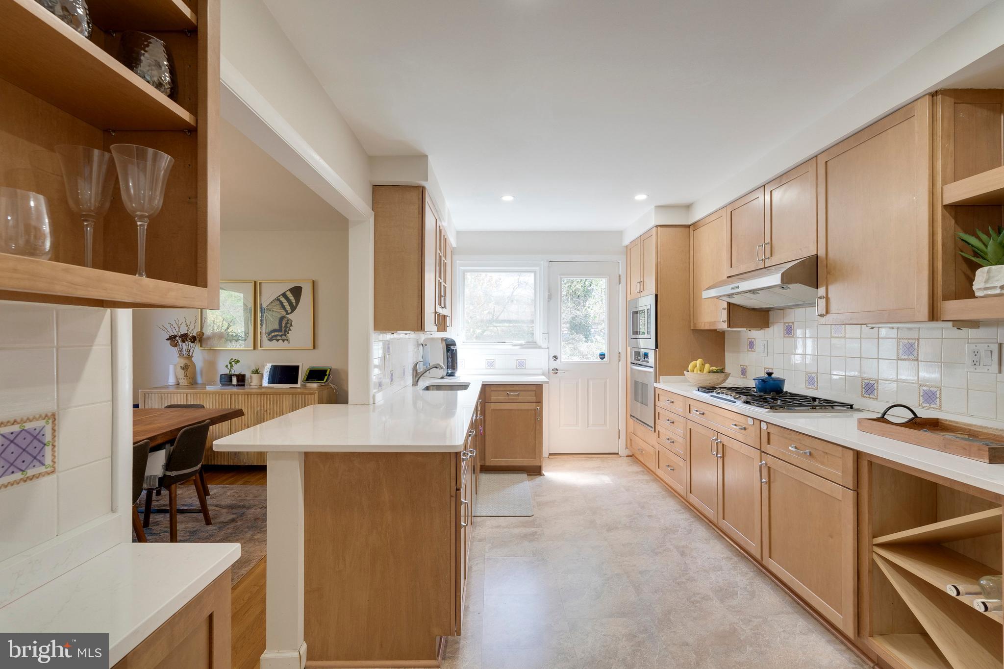 MAPLEWOOD MANOR - Residential