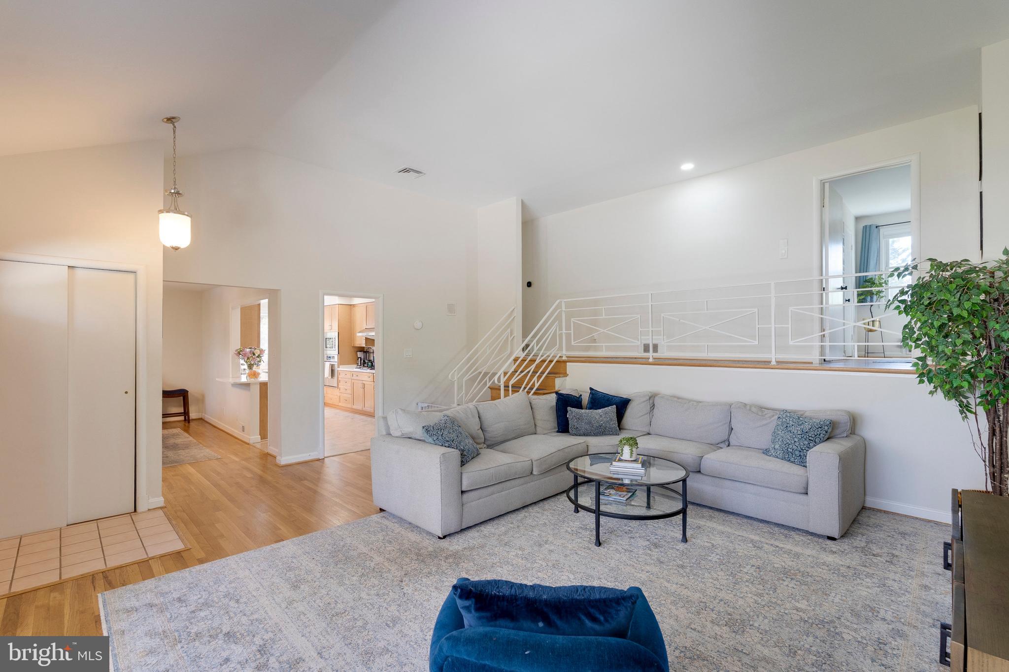 MAPLEWOOD MANOR - Residential