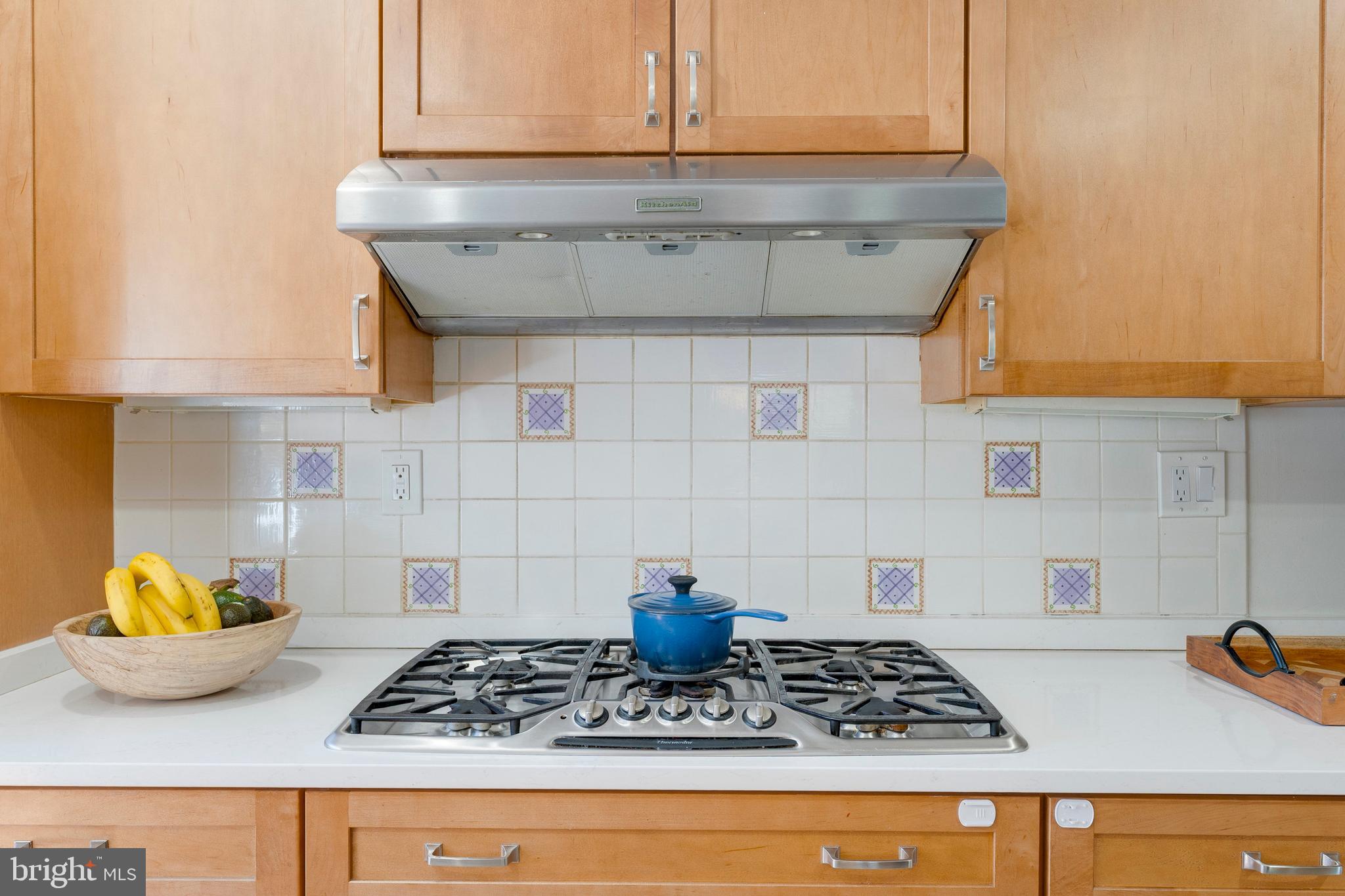 MAPLEWOOD MANOR - Residential