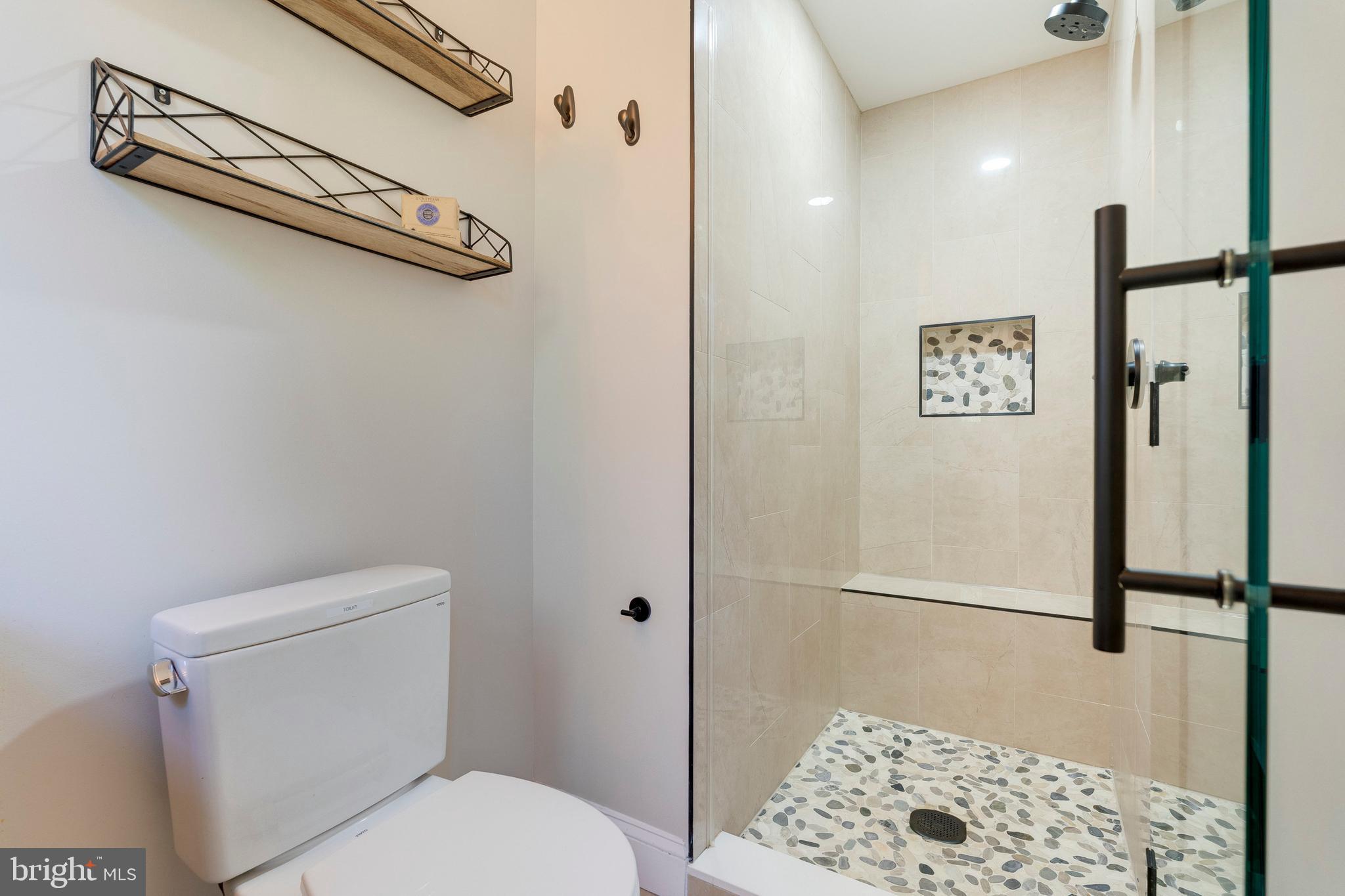 MAPLEWOOD MANOR - Residential