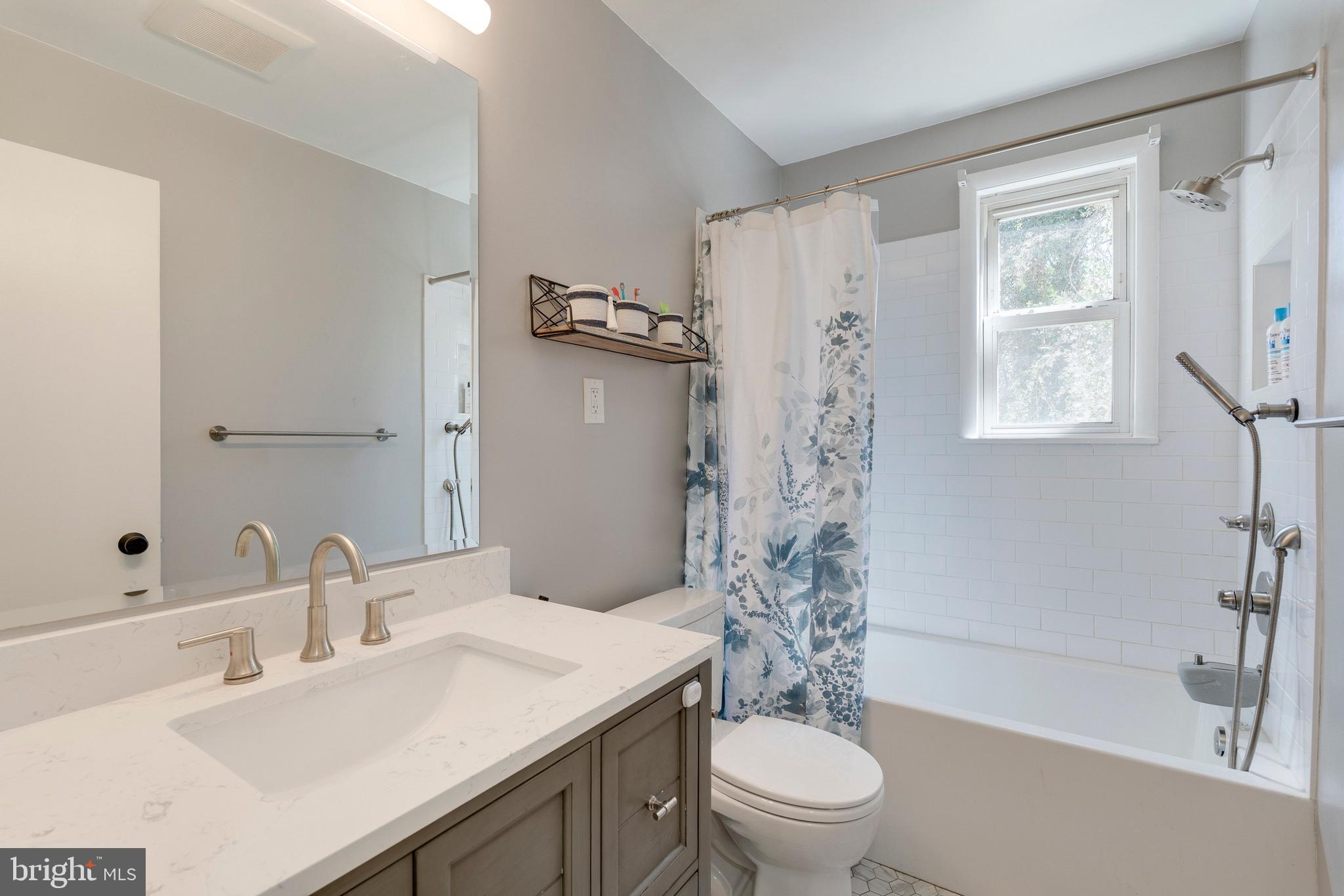 MAPLEWOOD MANOR - Residential