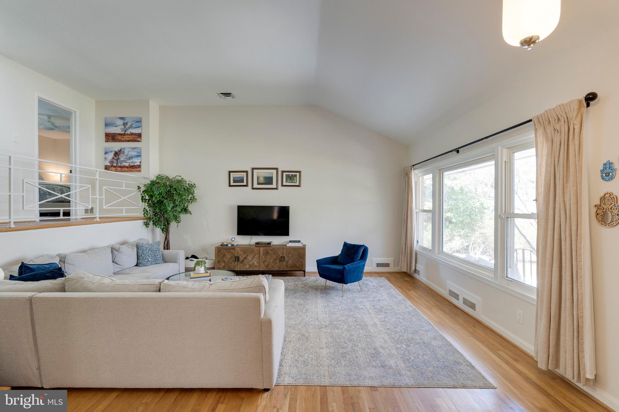 MAPLEWOOD MANOR - Residential