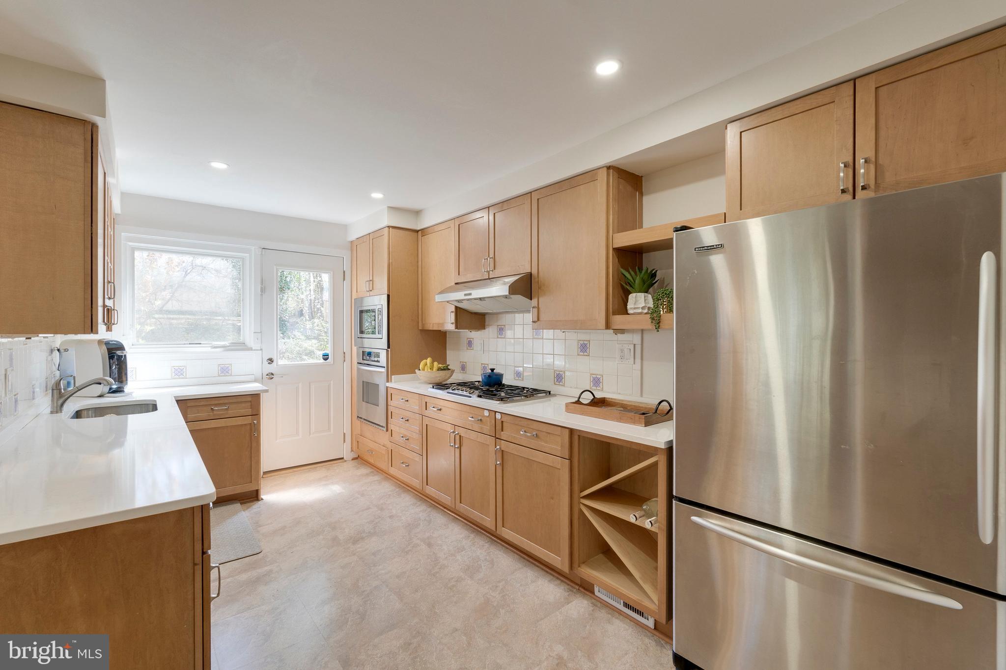 MAPLEWOOD MANOR - Residential