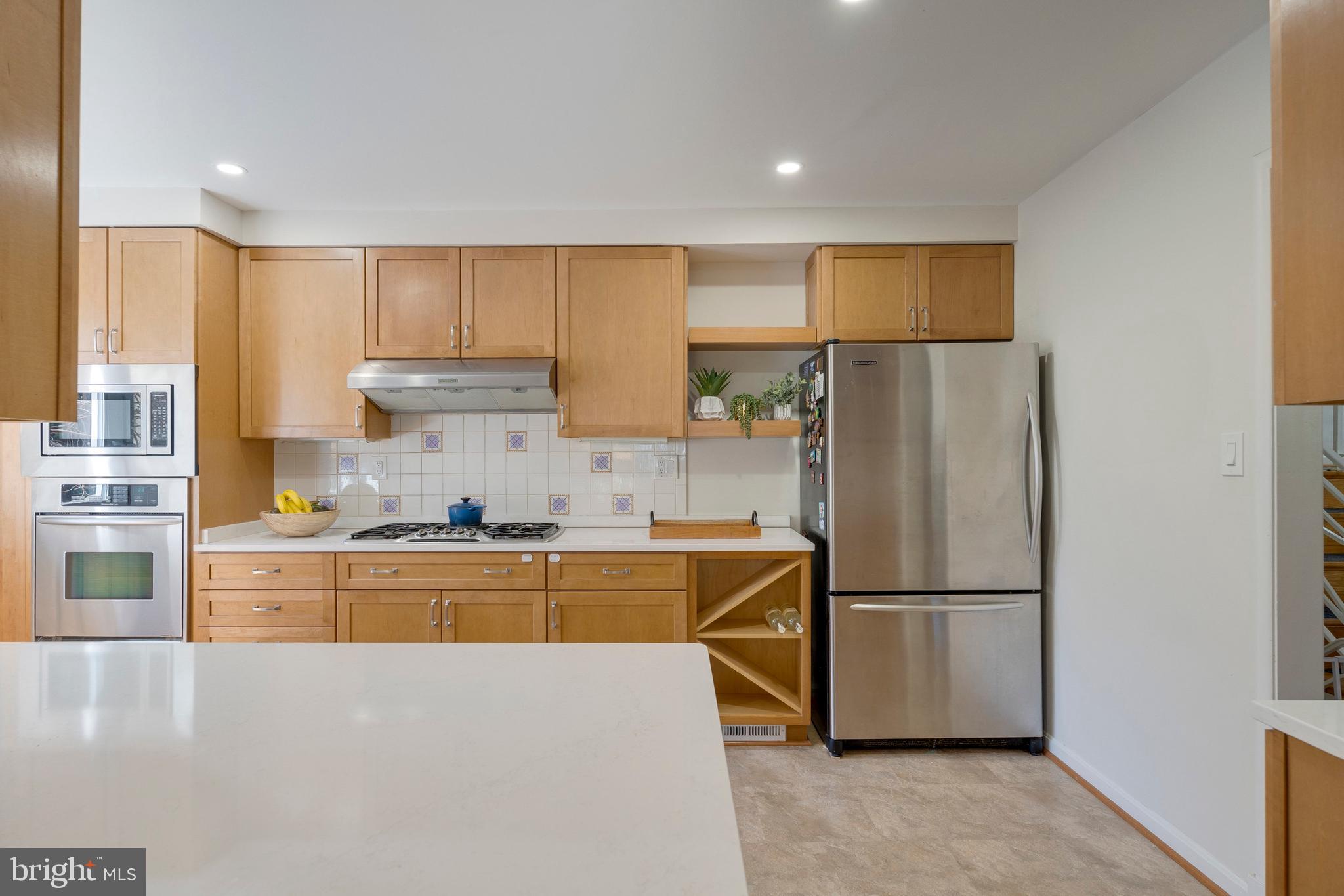 MAPLEWOOD MANOR - Residential