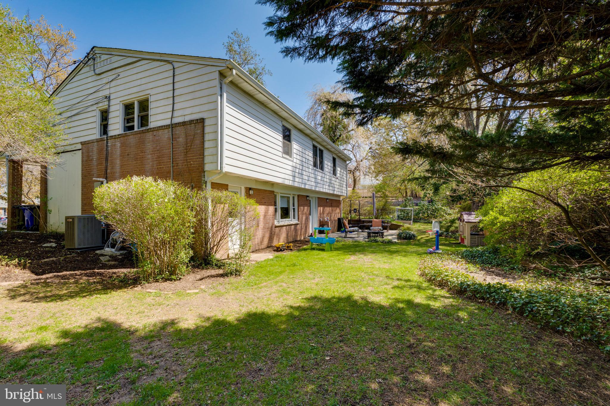 MAPLEWOOD MANOR - Residential