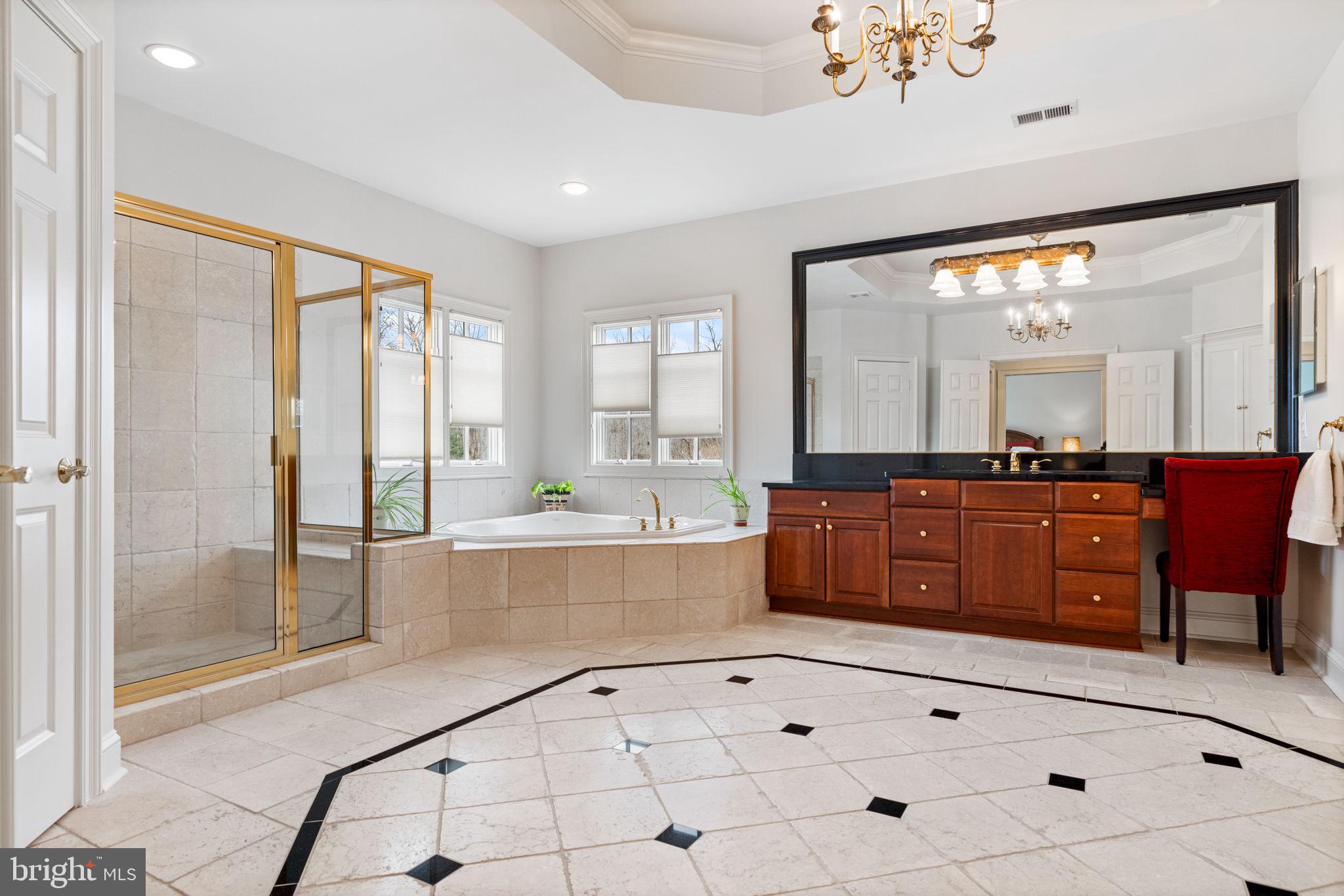 RASPBERRY FALLS - Residential