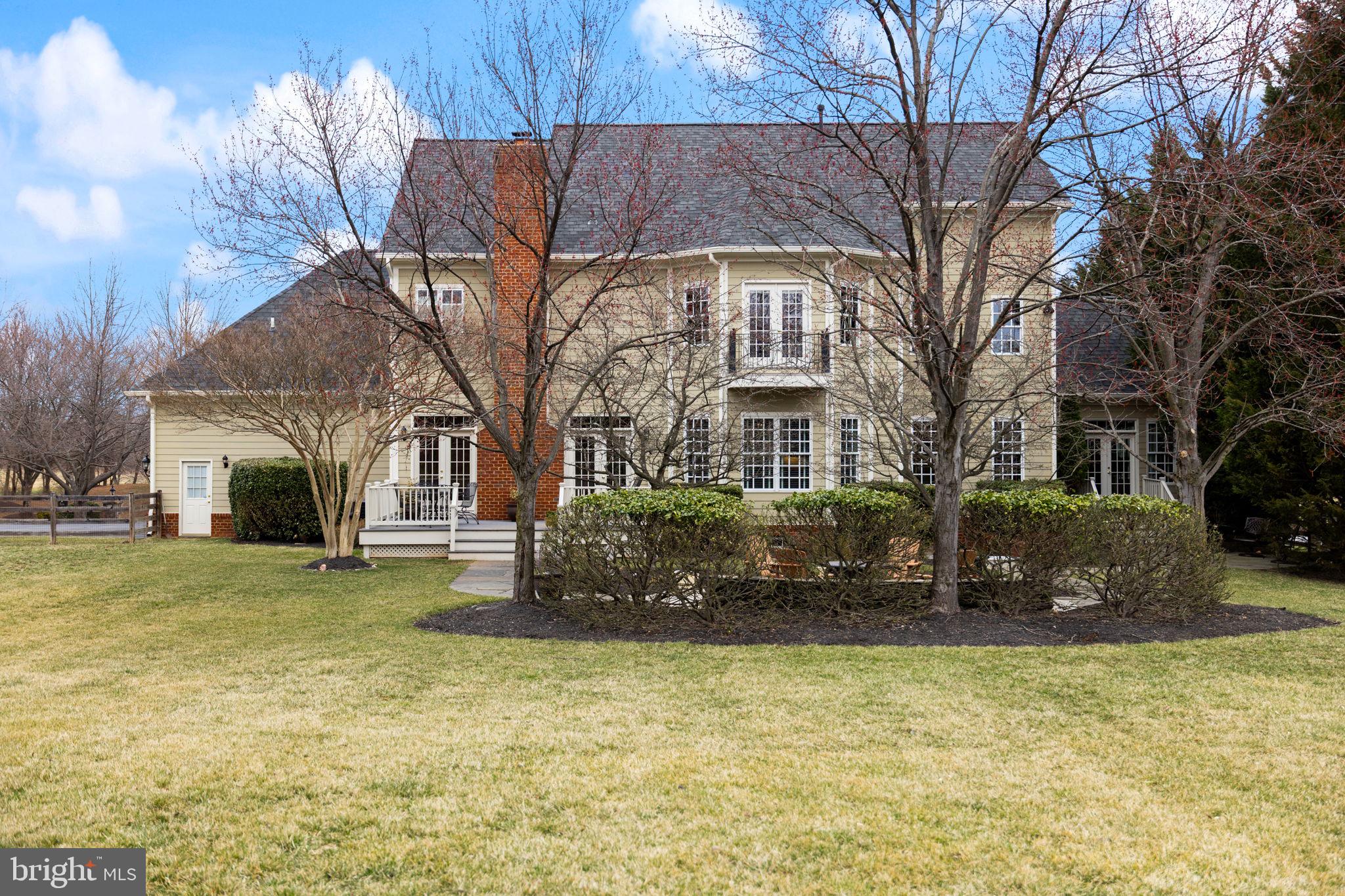 RASPBERRY FALLS - Residential