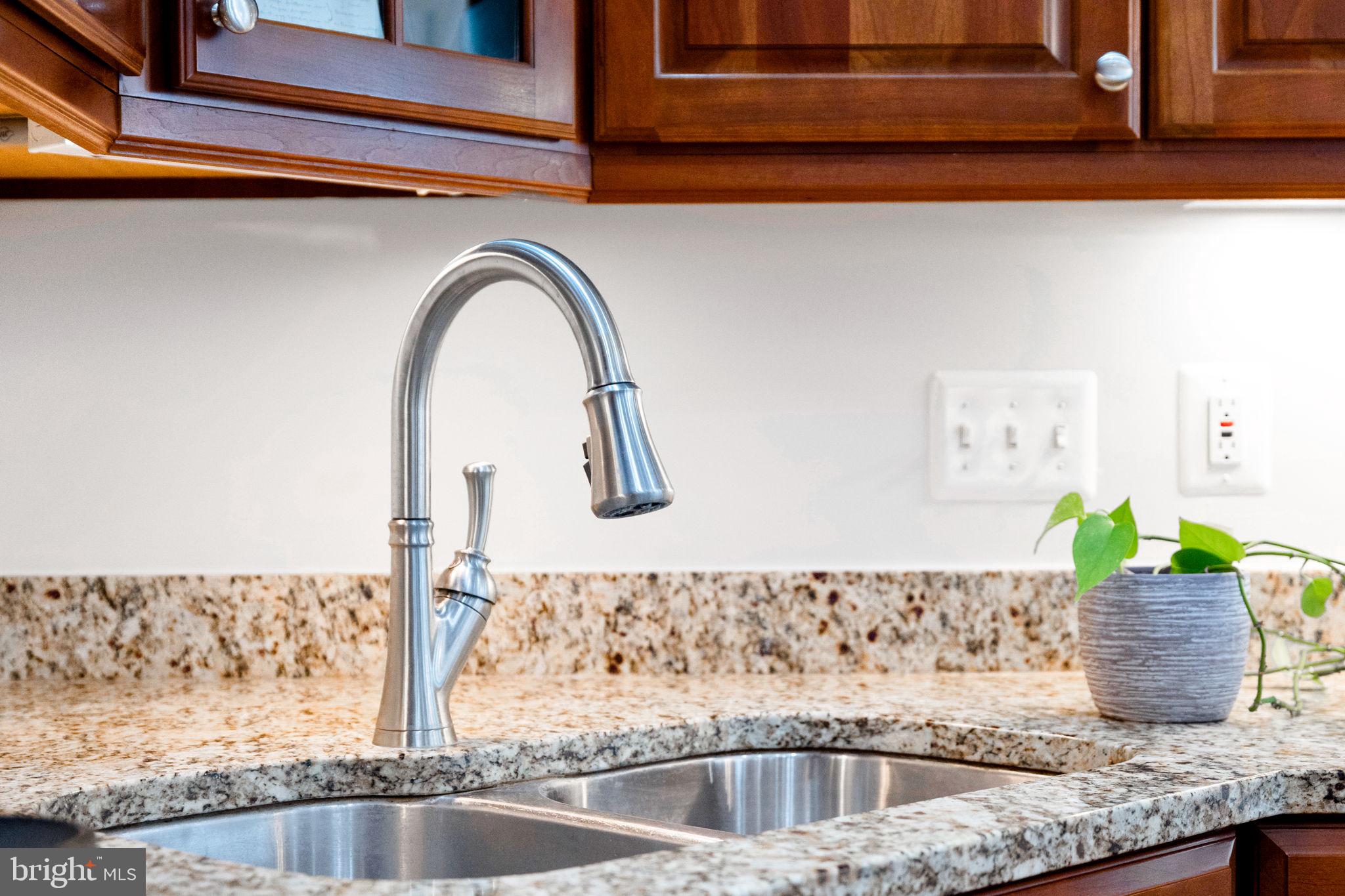 RASPBERRY FALLS - Residential