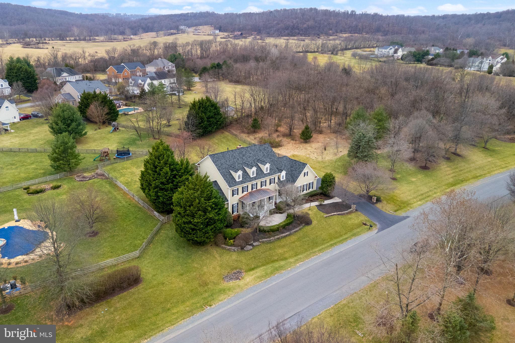 RASPBERRY FALLS - Residential