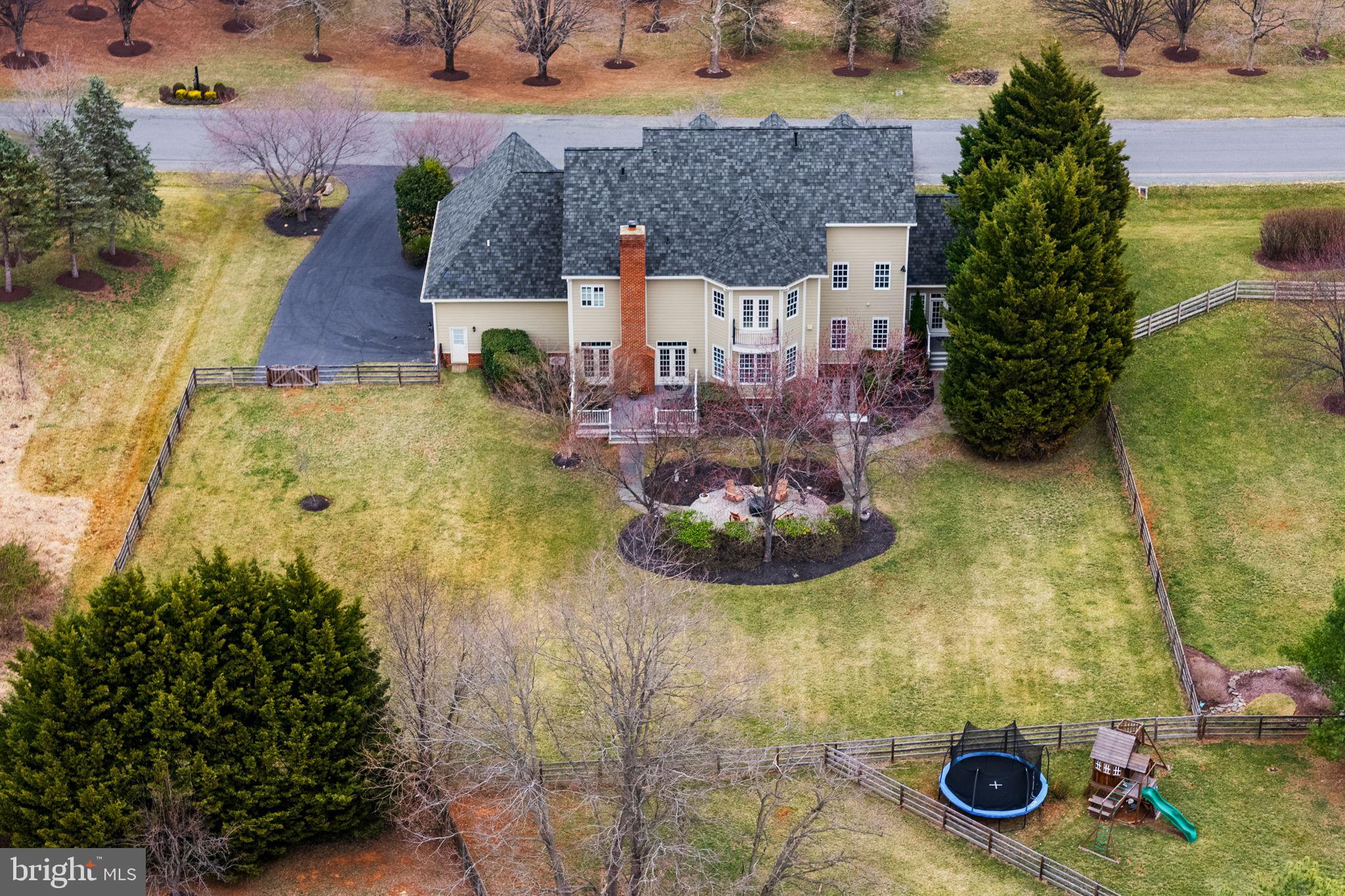 RASPBERRY FALLS - Residential