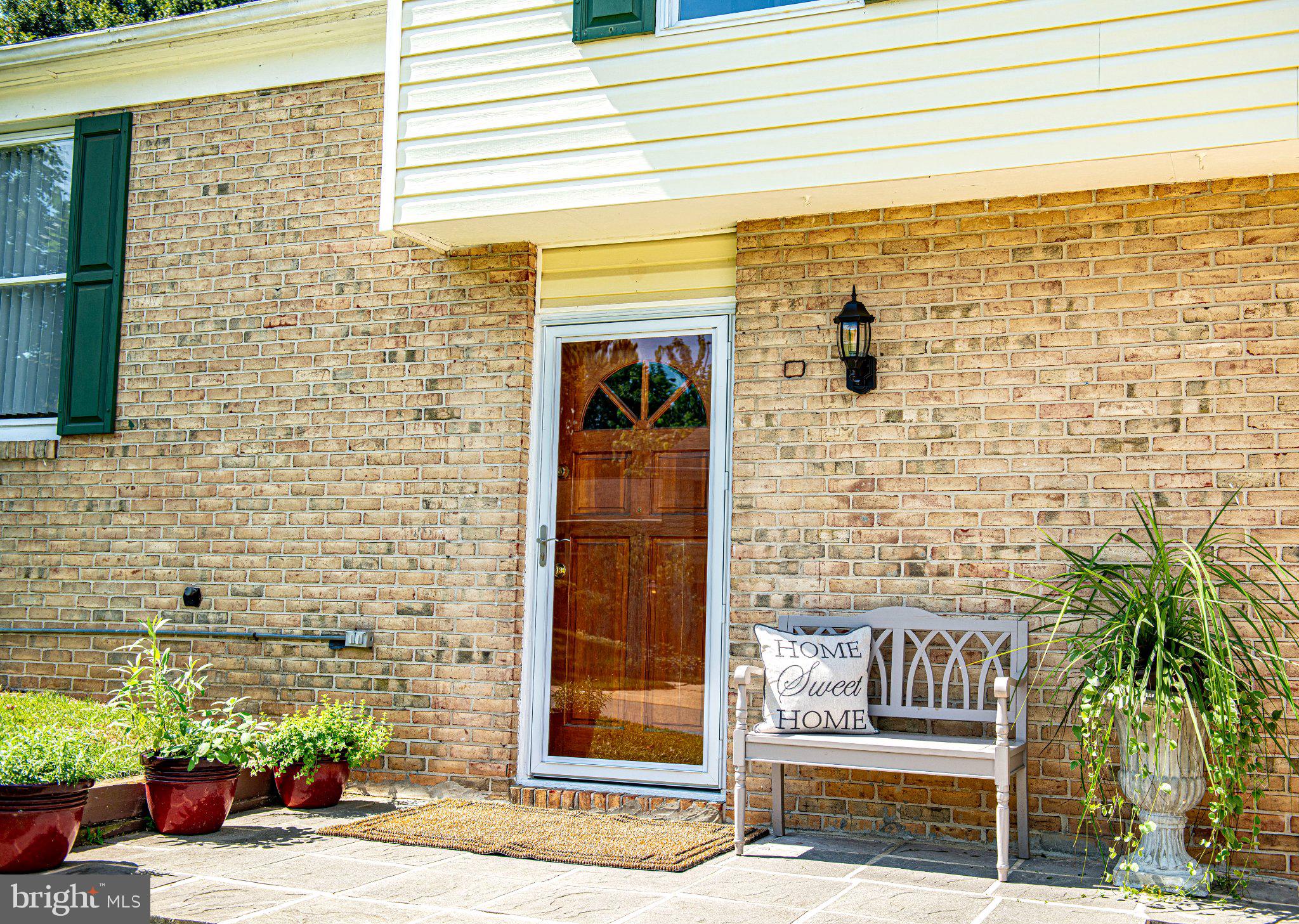2100 WINDOM COURT