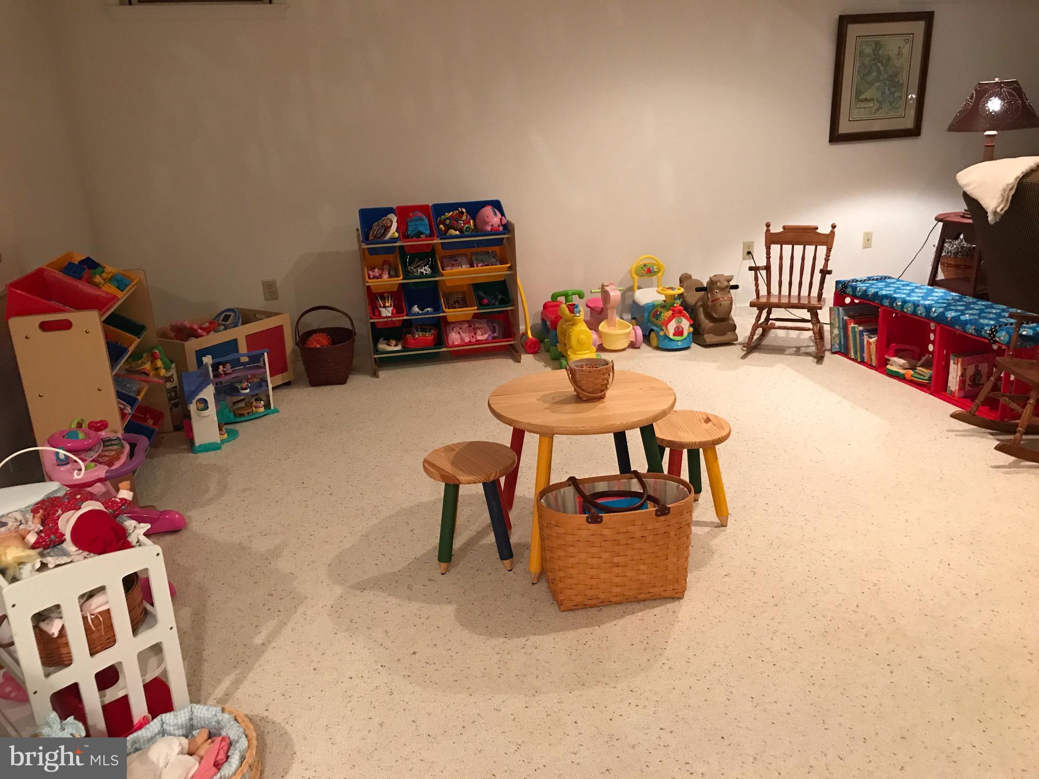 FOXLEIGH MEADOWS - Residential Lease