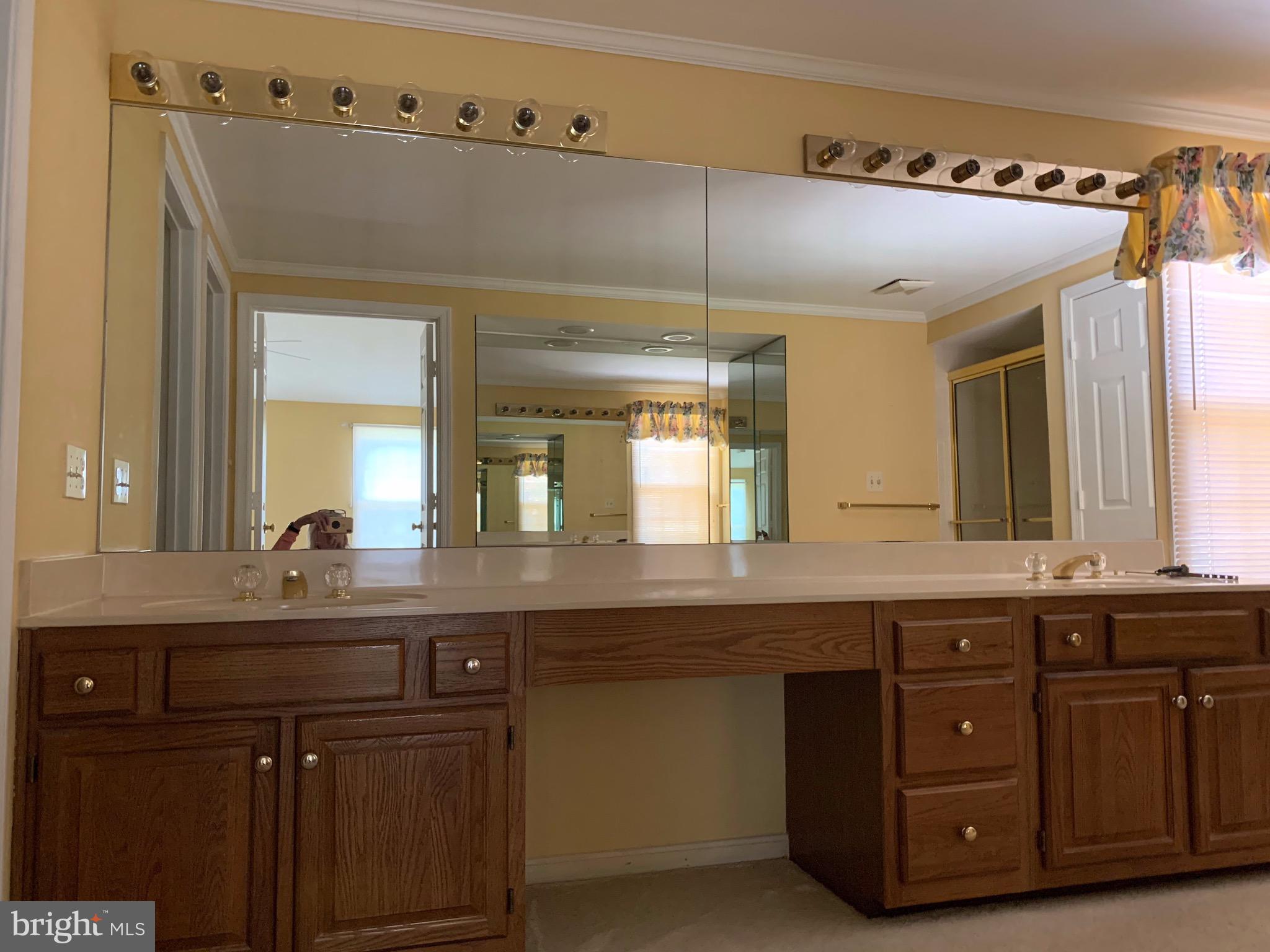 FOXLEIGH MEADOWS - Residential Lease