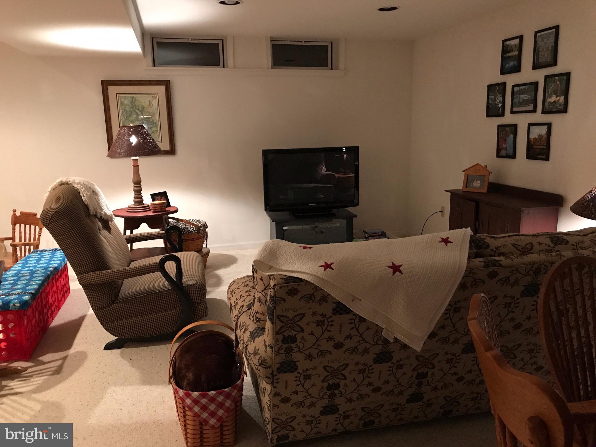 FOXLEIGH MEADOWS - Residential Lease