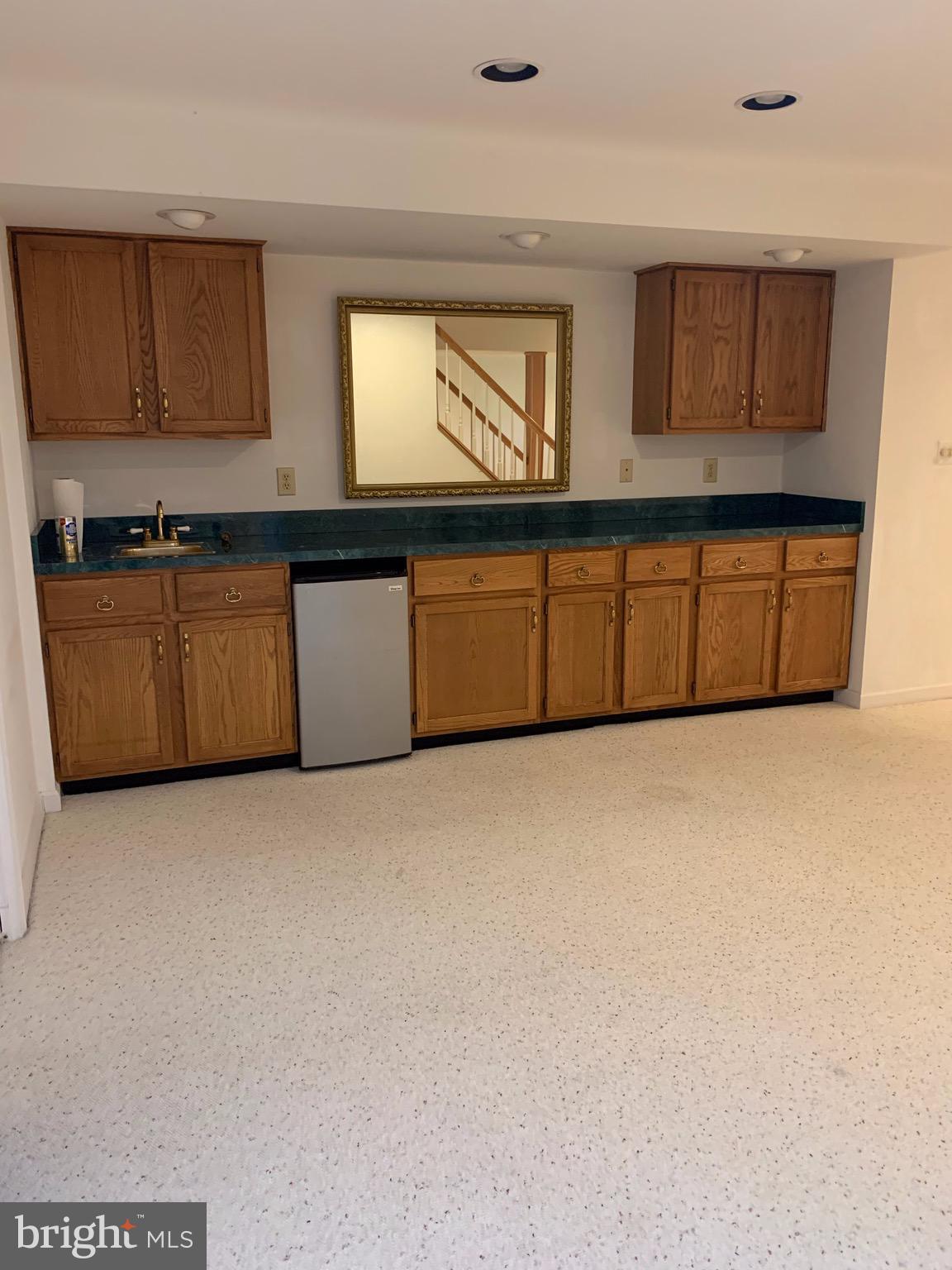 FOXLEIGH MEADOWS - Residential Lease