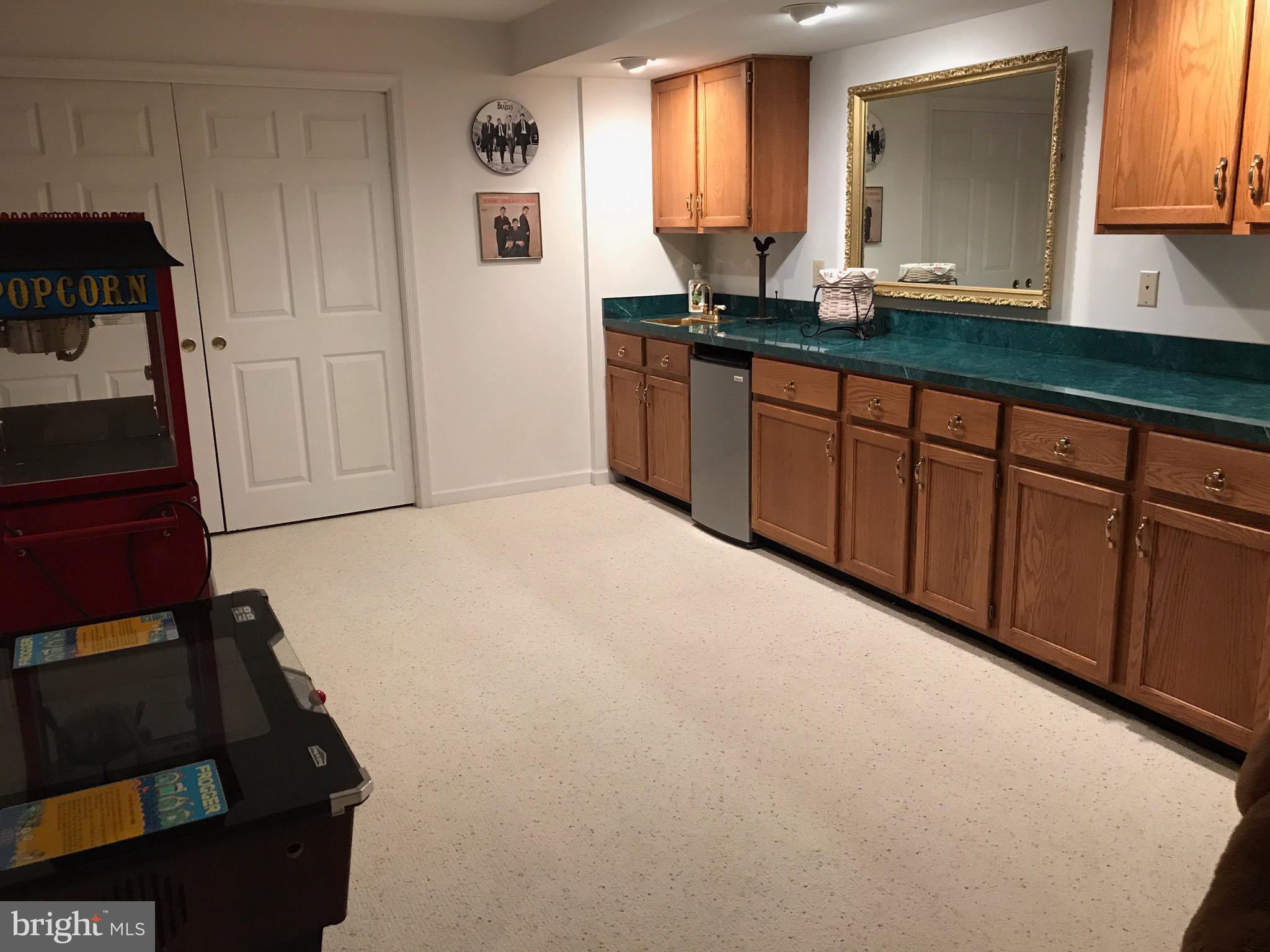 FOXLEIGH MEADOWS - Residential Lease