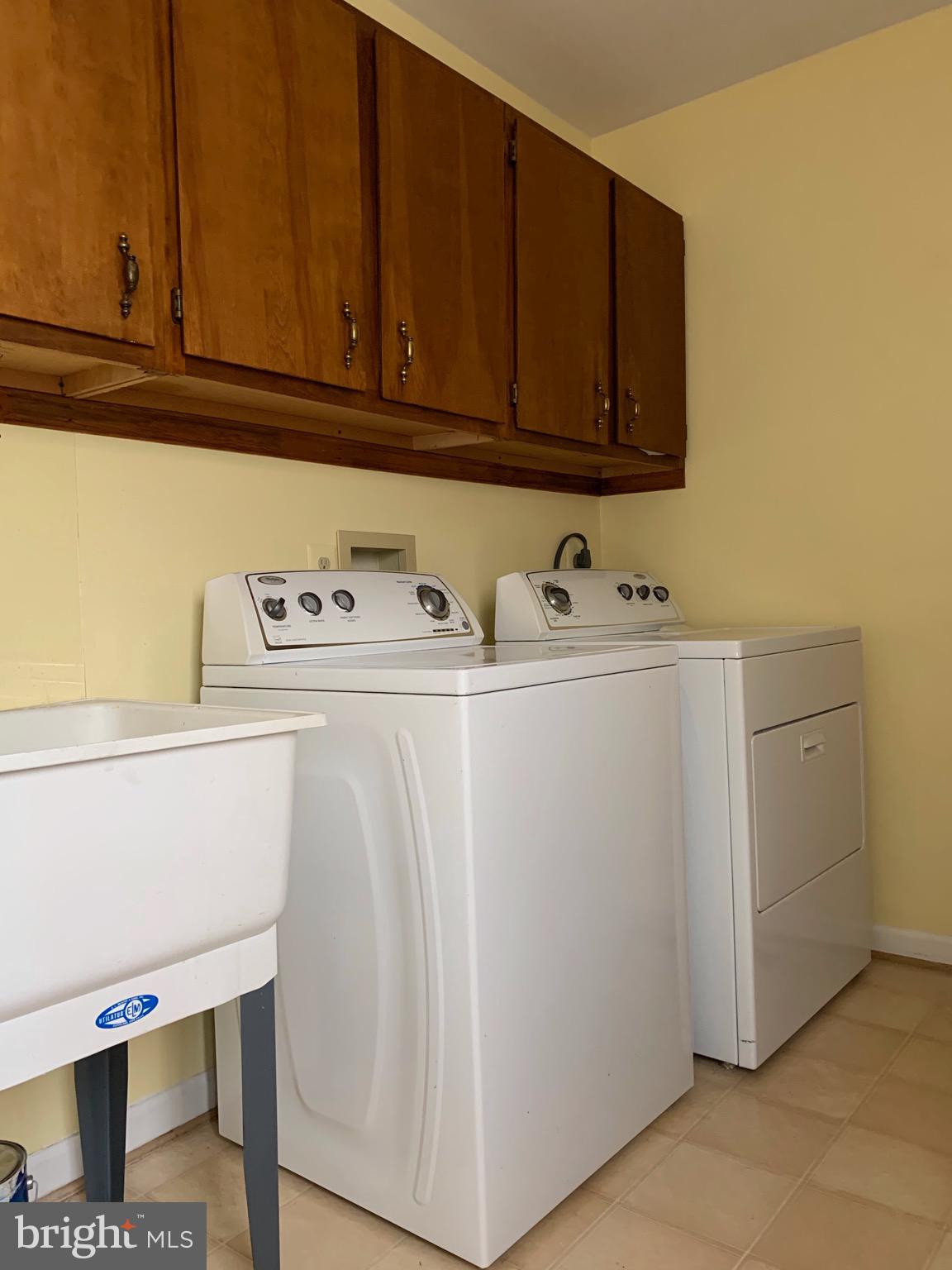 FOXLEIGH MEADOWS - Residential Lease