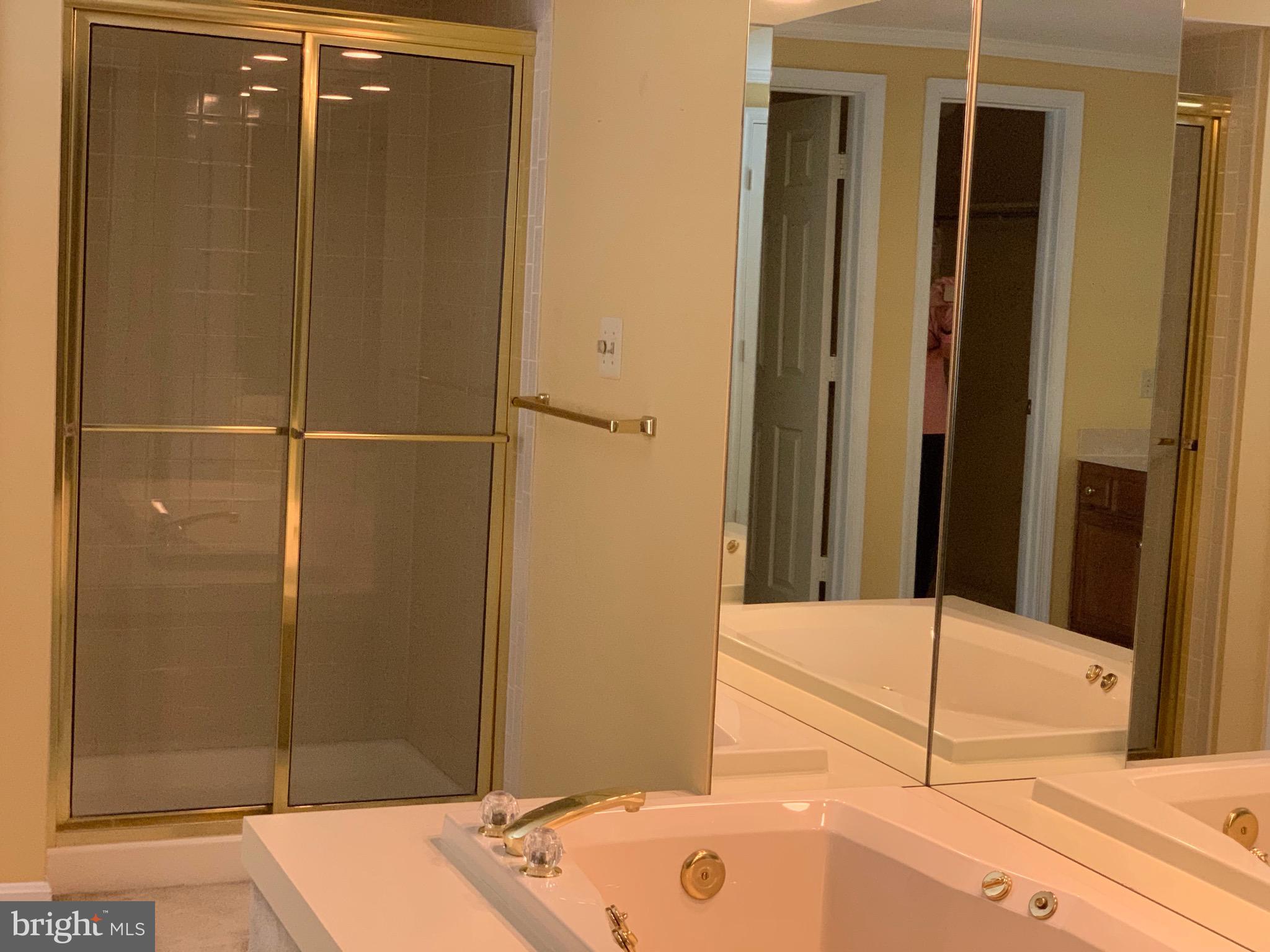 FOXLEIGH MEADOWS - Residential Lease