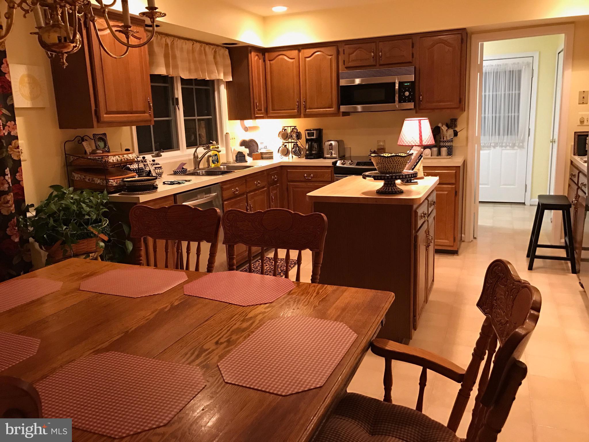 FOXLEIGH MEADOWS - Residential Lease