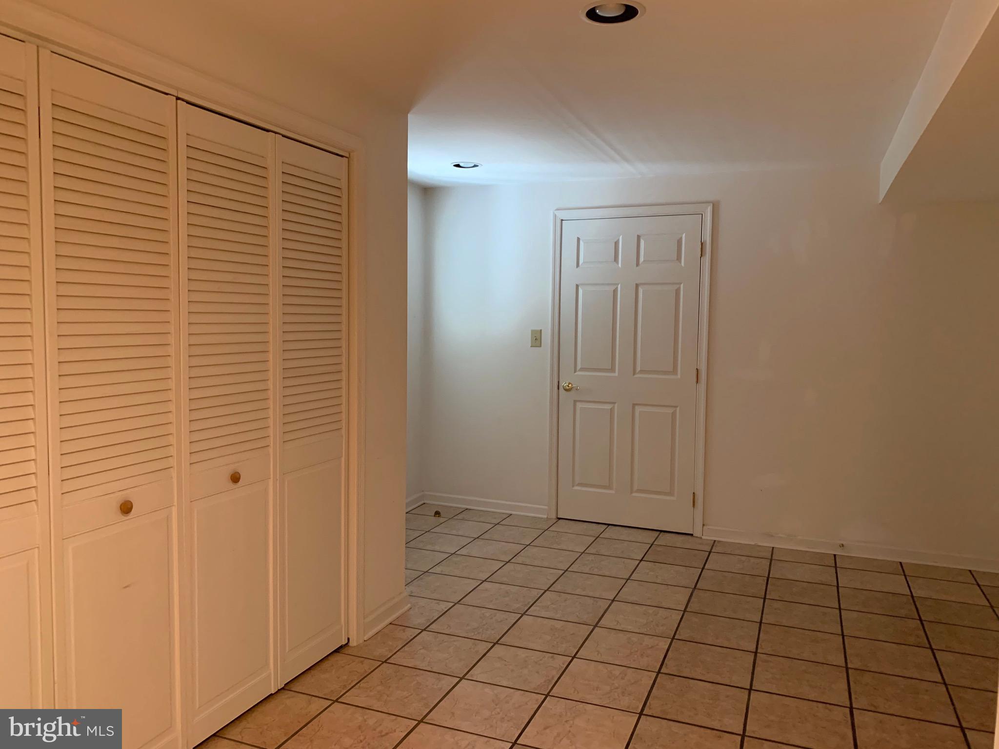 FOXLEIGH MEADOWS - Residential Lease