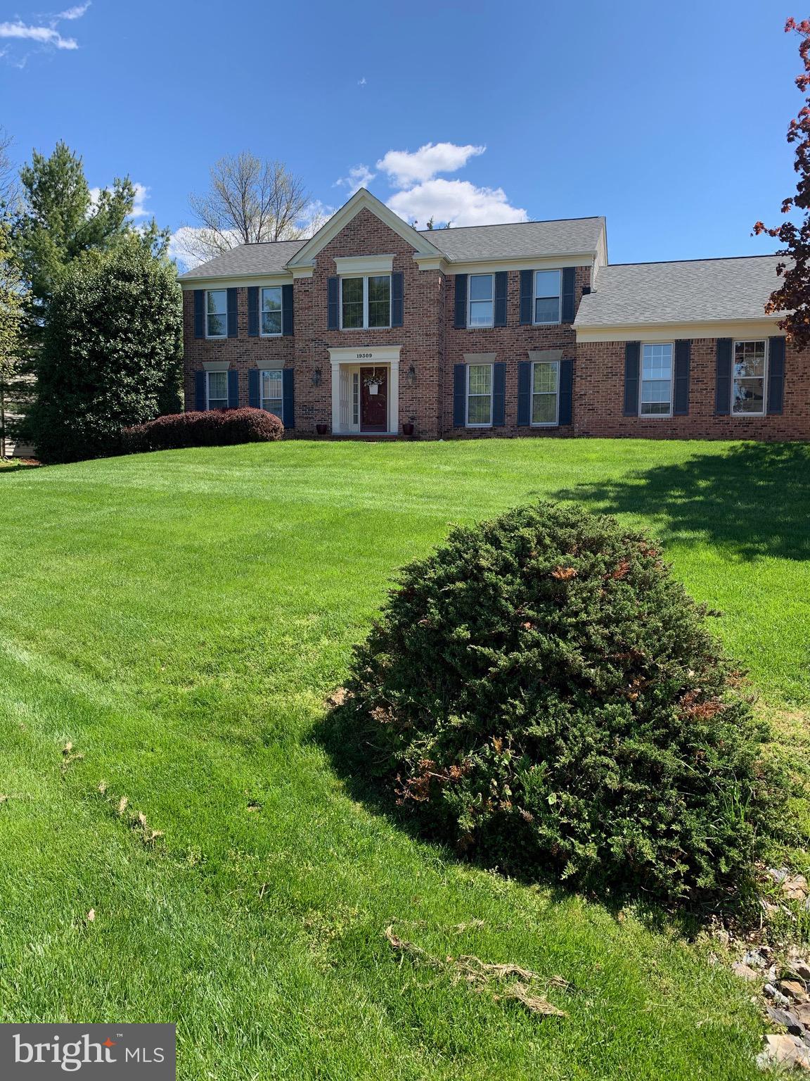 FOXLEIGH MEADOWS - Residential Lease