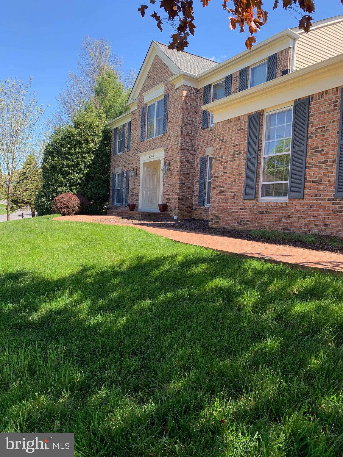 FOXLEIGH MEADOWS - Residential Lease