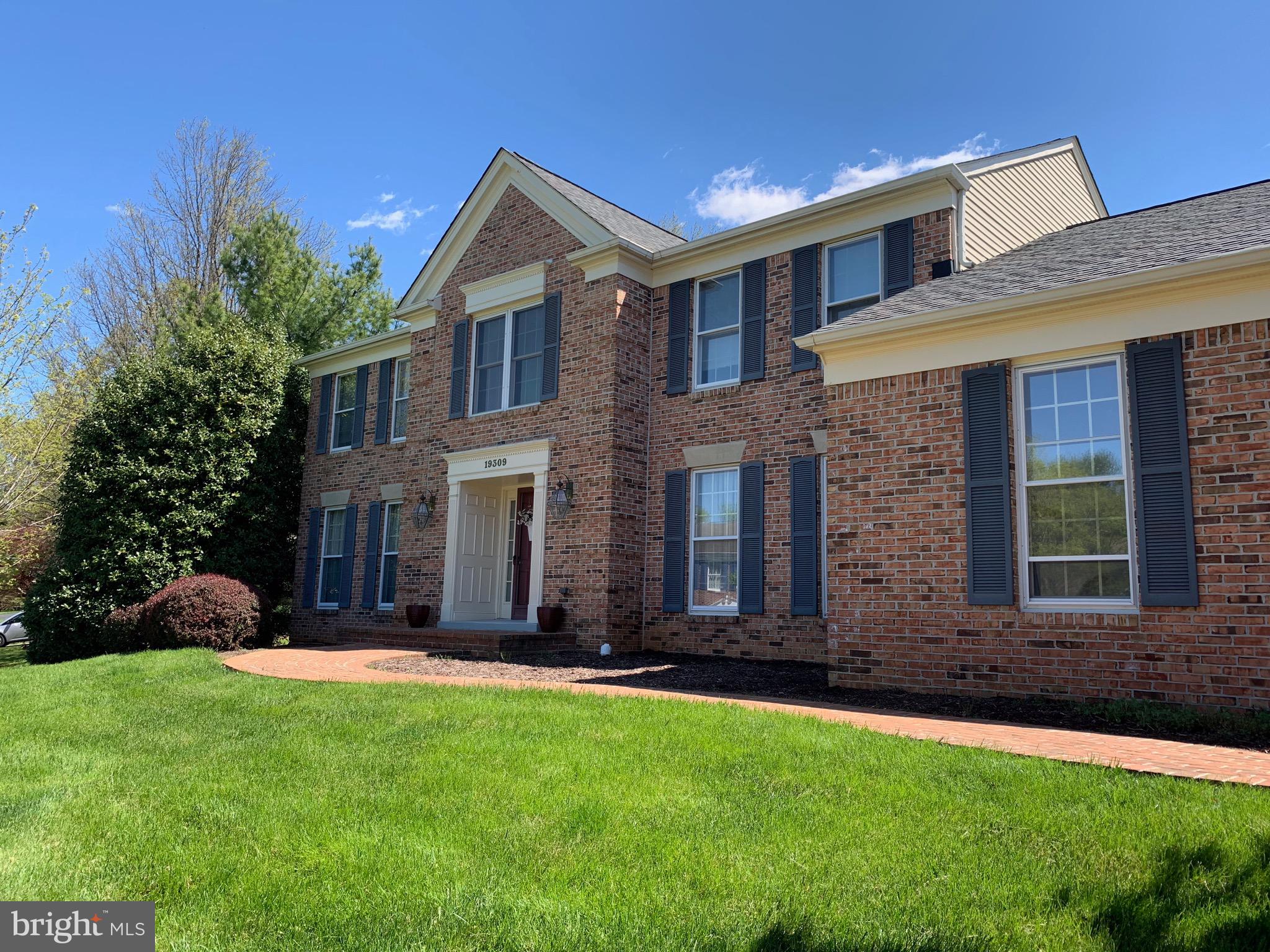 FOXLEIGH MEADOWS - Residential Lease