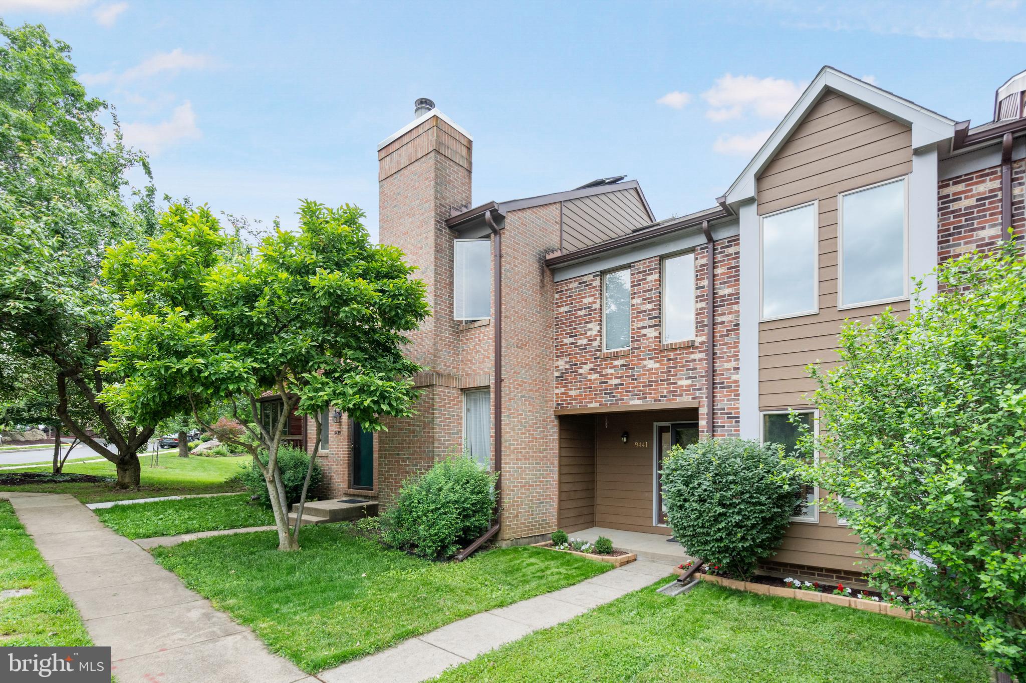 9441 CLOCKTOWER LANE