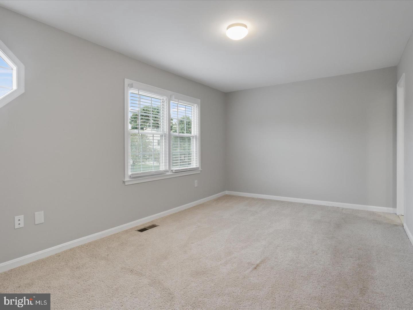 NEWGATE - Residential Lease