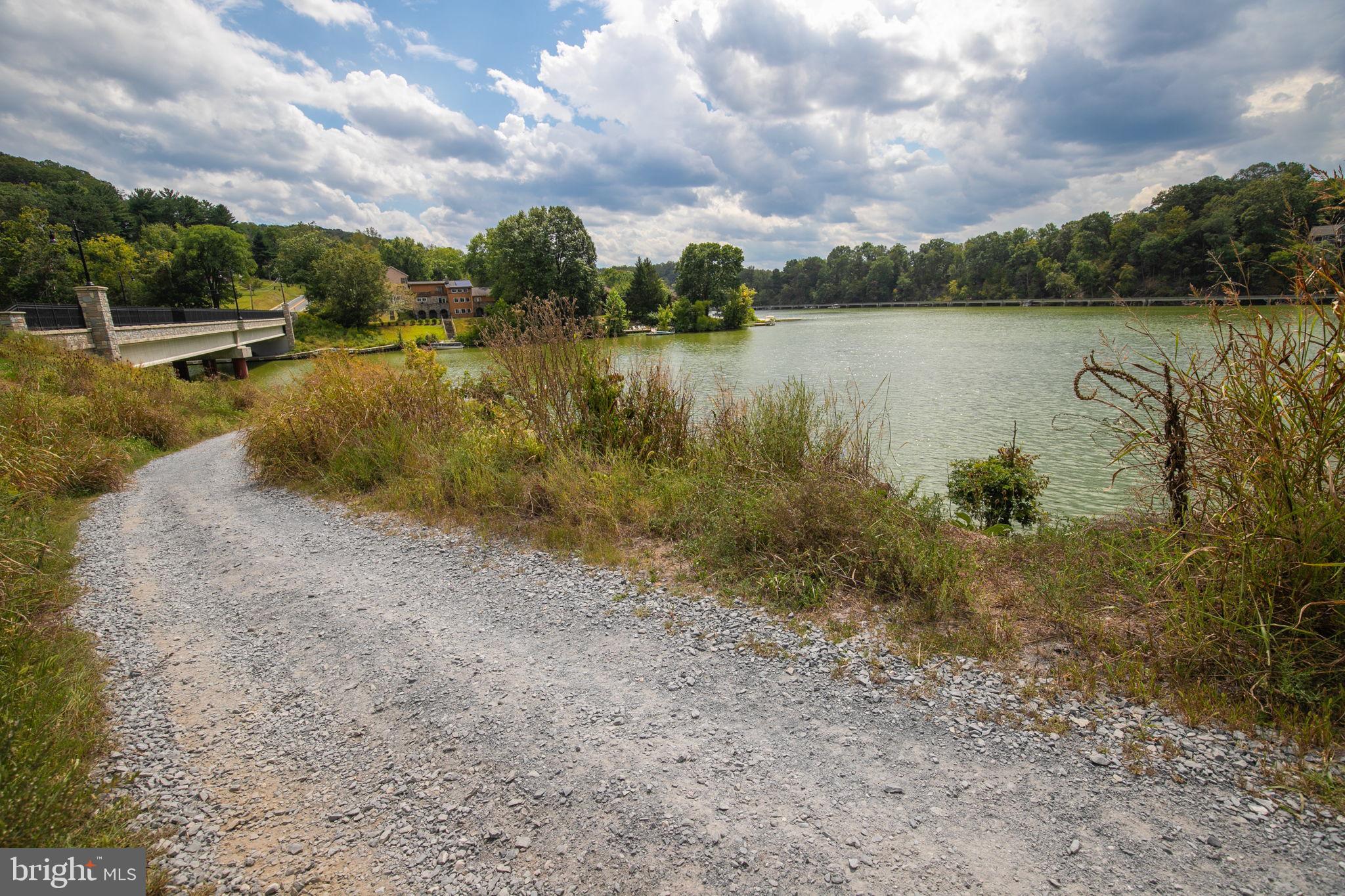 LAKE LINGANORE OAKDALE - Residential