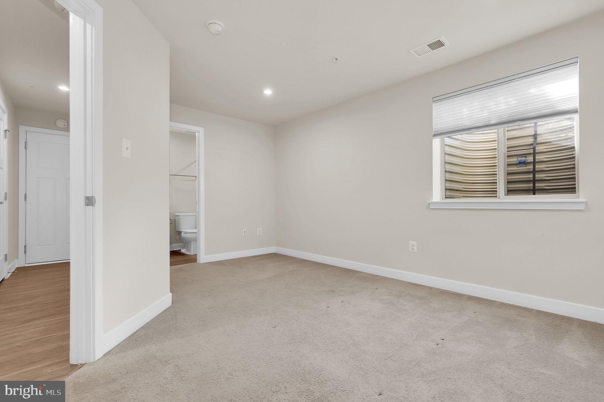 LAKE LINGANORE OAKDALE - Residential