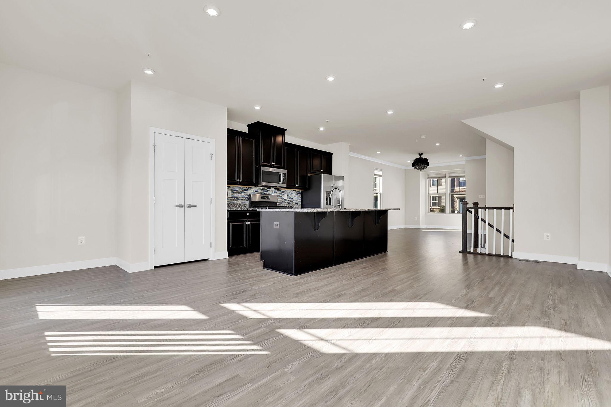 LAKE LINGANORE OAKDALE - Residential