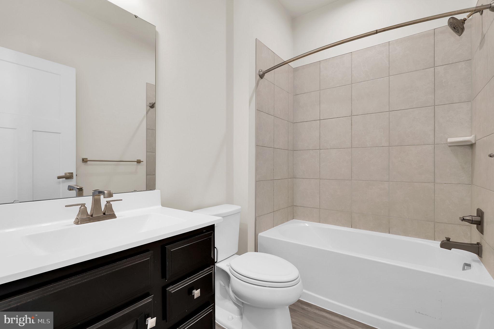 LAKE LINGANORE OAKDALE - Residential