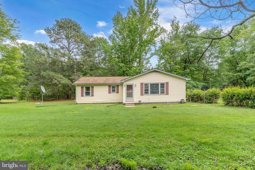 Tucked away in the heart of King George, this charming 2-bedroom, 1-bathroom home offers the perfect blend of cozy living and spacious outdoor amenities. With just over 1,100 square feet of interior space, it’s thoughtfully laid out for comfort and function—ideal for first-time buyers, downsizers, or anyone looking to trade in condo noise for backyard bliss.
Speaking of backyards, this property shines with its expansive lot size. Whether you're dreaming of a vegetable garden, a fire pit gathering space, or a future hammock setup, there’s room for all of it—and then some. The mature trees surrounding the property lend privacy and a natural backdrop that makes morning coffee  feel like a nature retreat.
Inside, the home strikes a balance between simplicity and warmth. 
When you need a change of scenery, nearby Barnesfield Park offers trails, sports fields, and picnic spots just a short drive away. It's a great place to stretch your legs after a day of home improvement projects—or to show off your impressive frisbee skills.
Whether you're ready to plant roots or just tired of renting, this home delivers value, space, and a fresh perspective. Make your move to something a little quieter, a little greener, and a lot more your own.