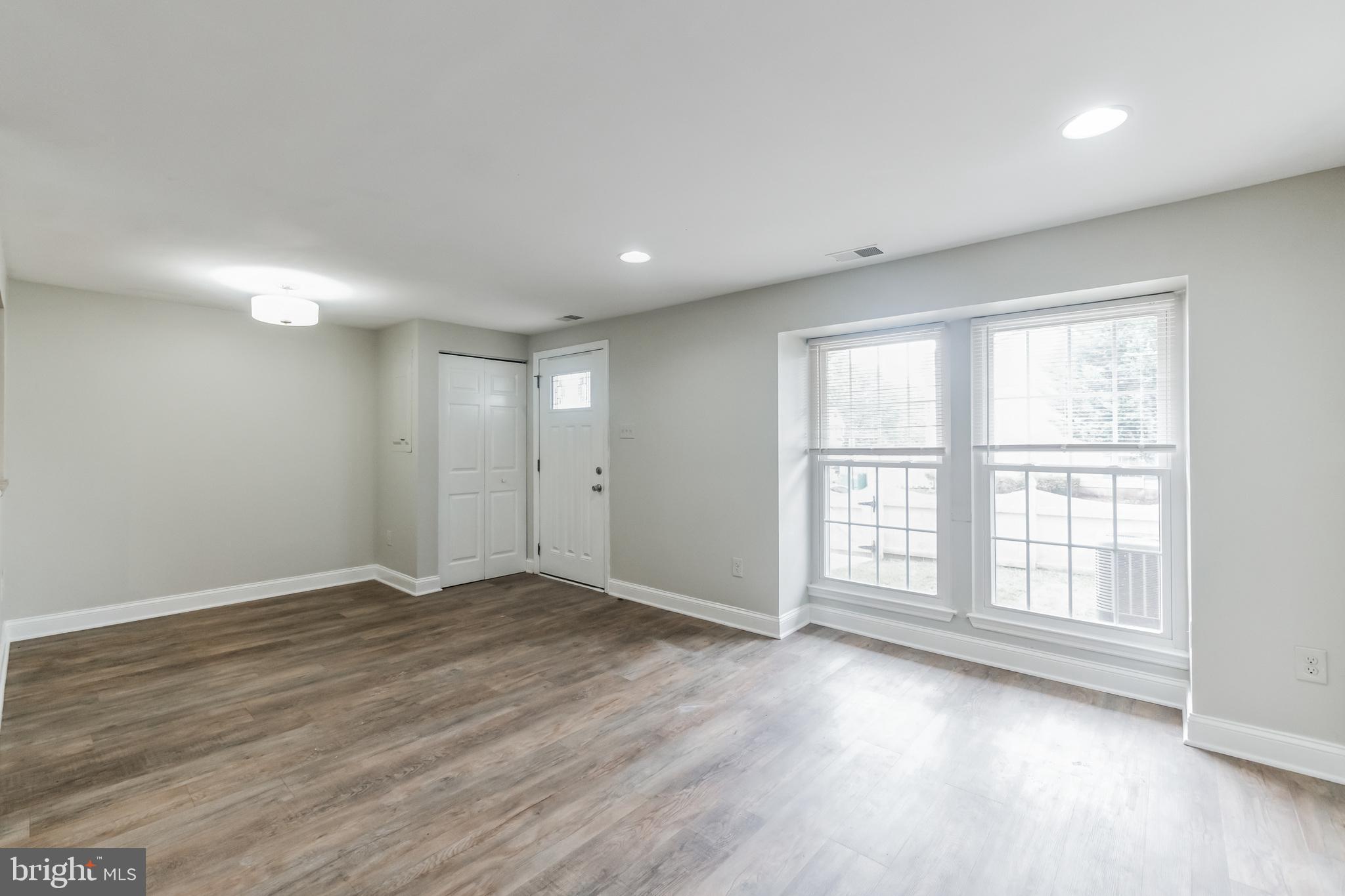 OVERLOOK - Residential Lease