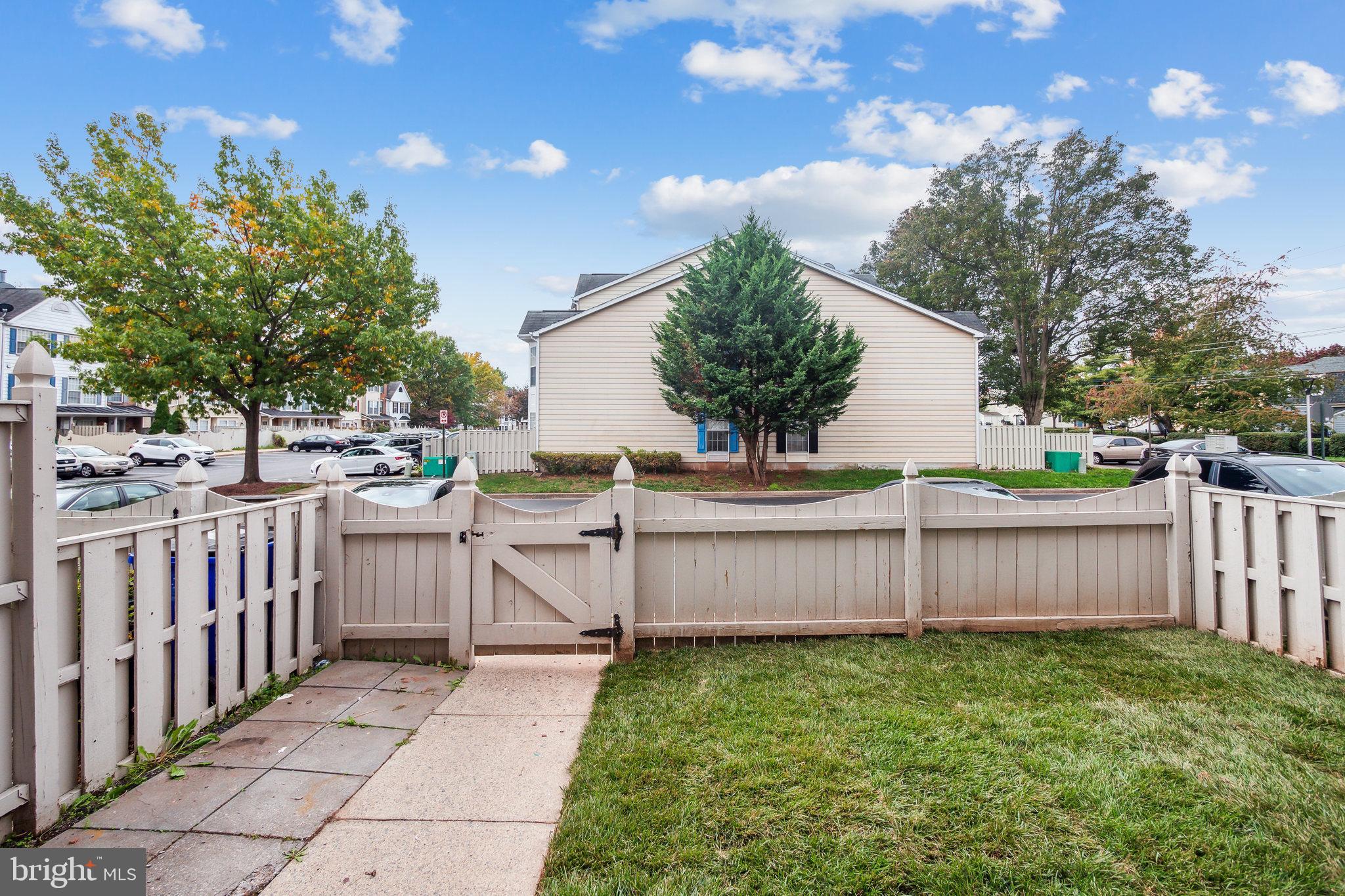 OVERLOOK - Residential Lease