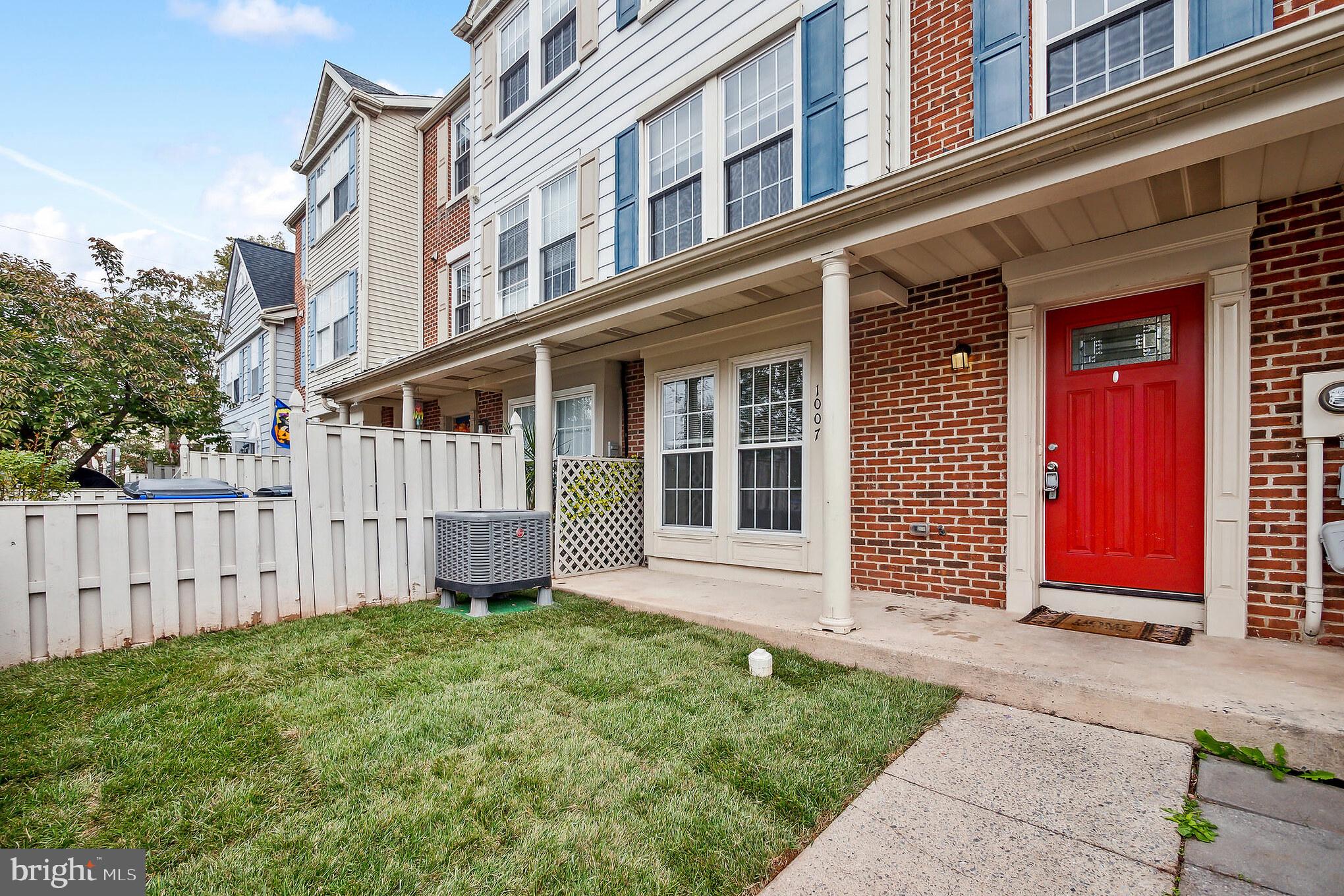 OVERLOOK - Residential Lease