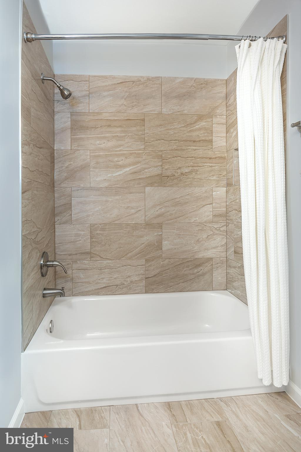 CAMBRIDGE ESTATES - Residential