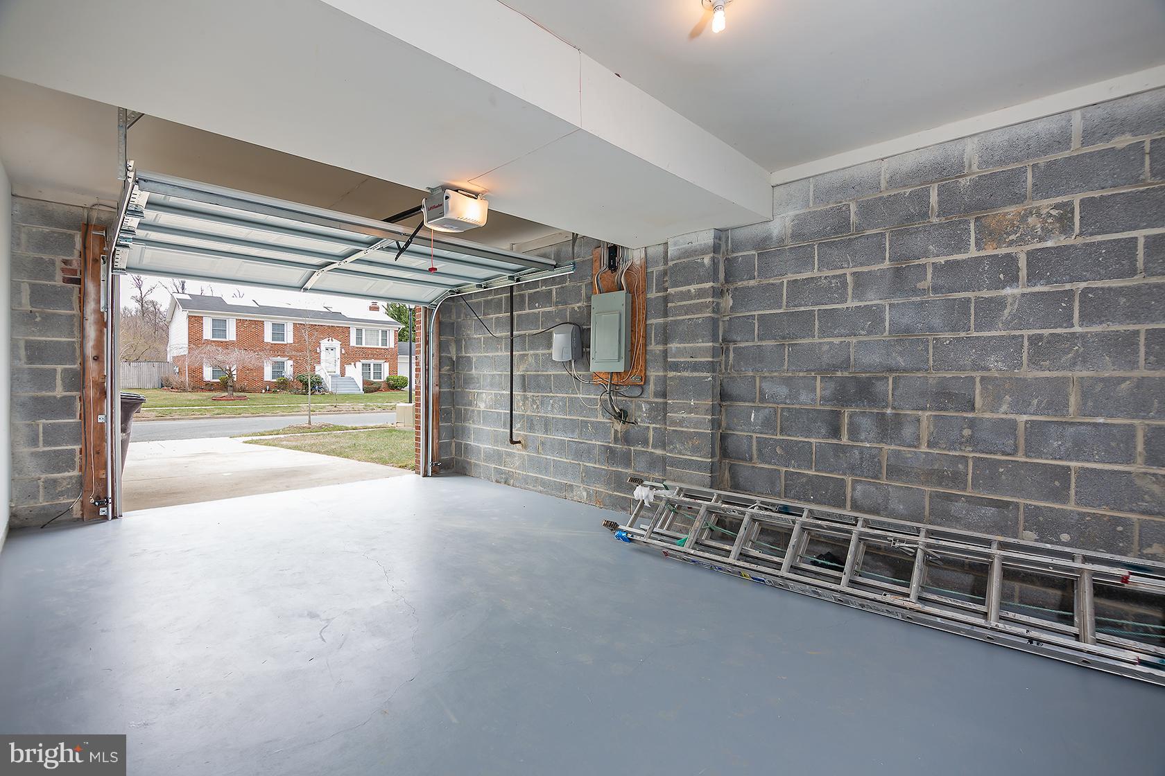 CAMBRIDGE ESTATES - Residential