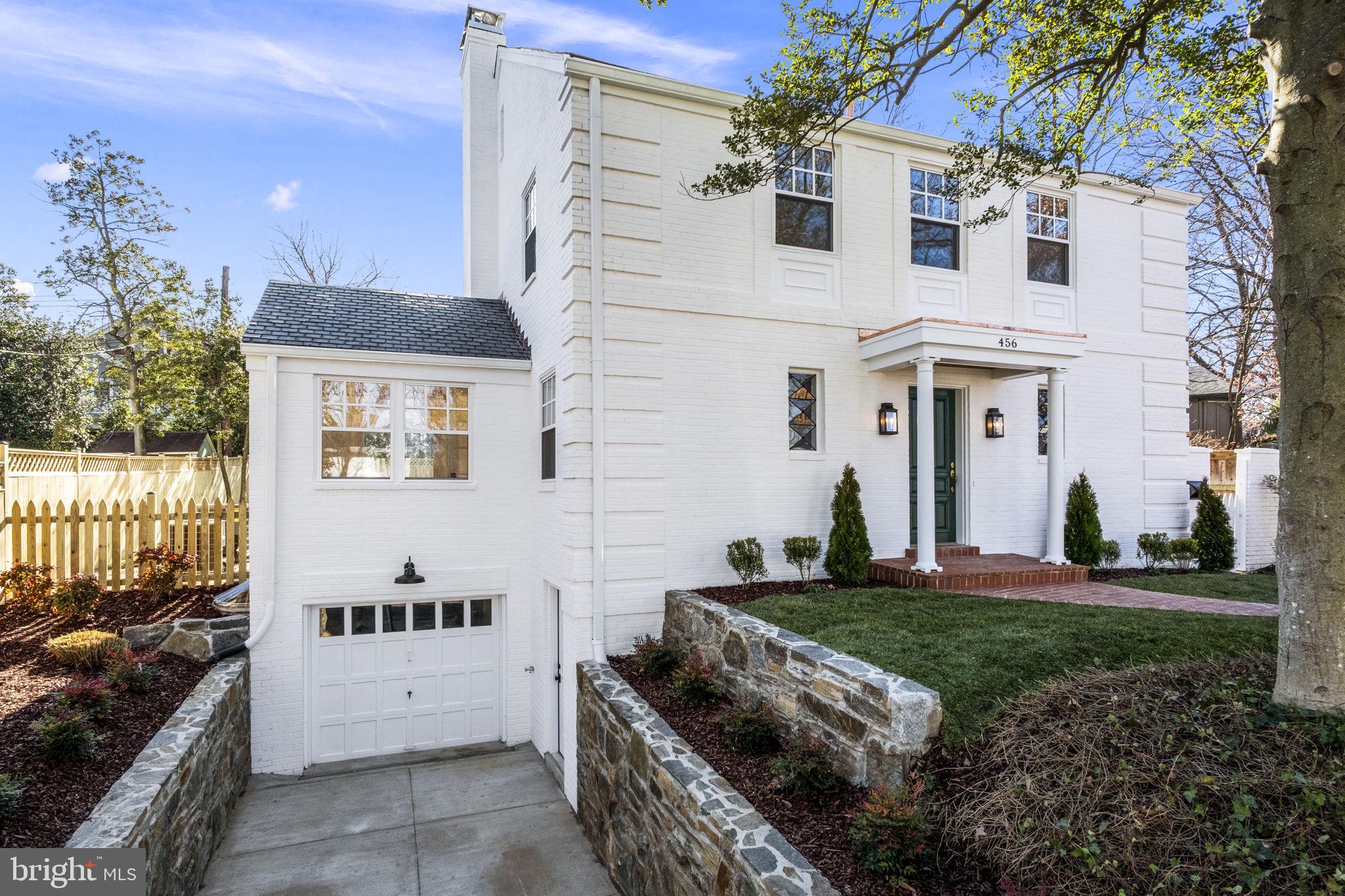 MONTICELLO PARK - Residential