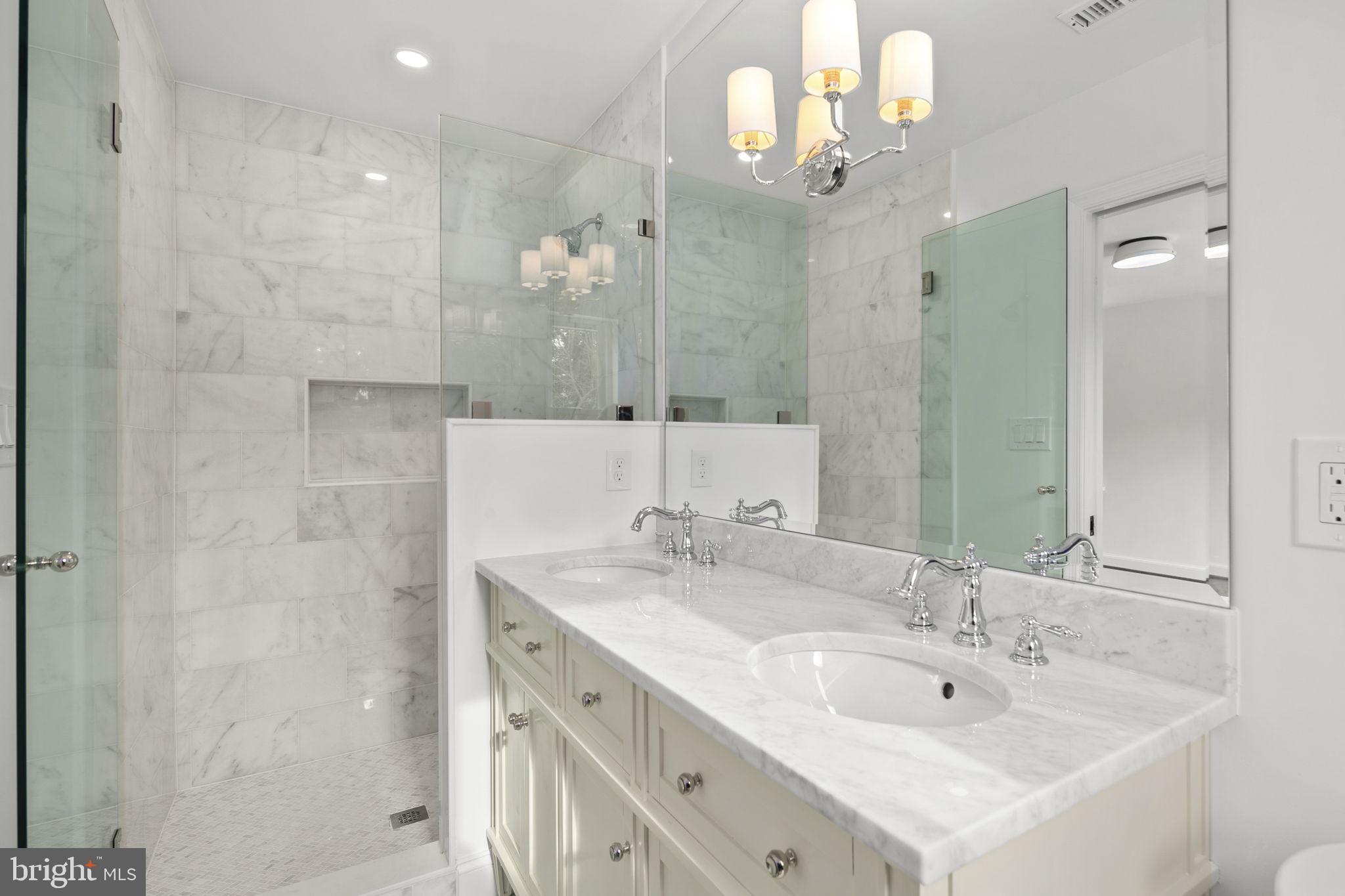 MONTICELLO PARK - Residential