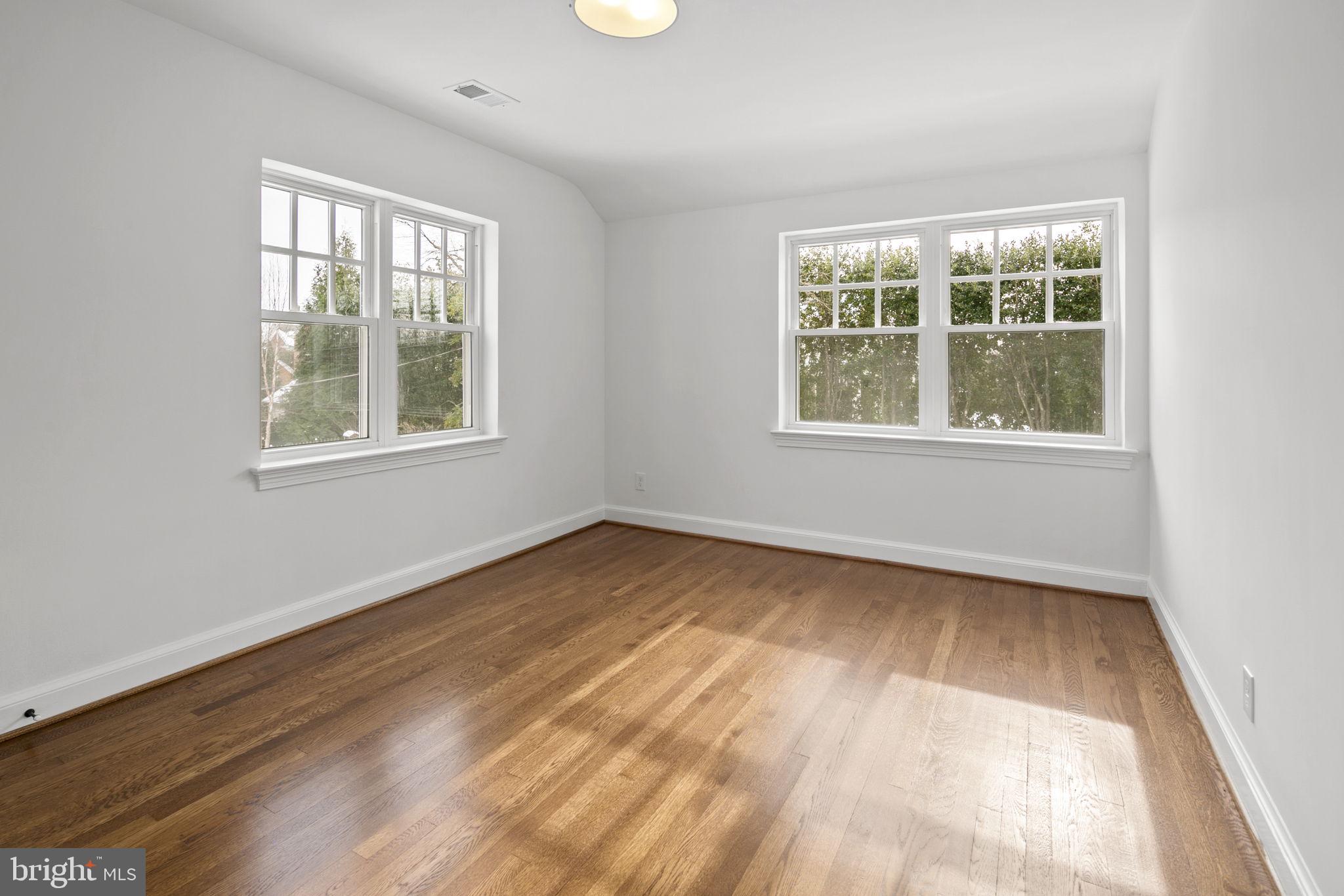 MONTICELLO PARK - Residential