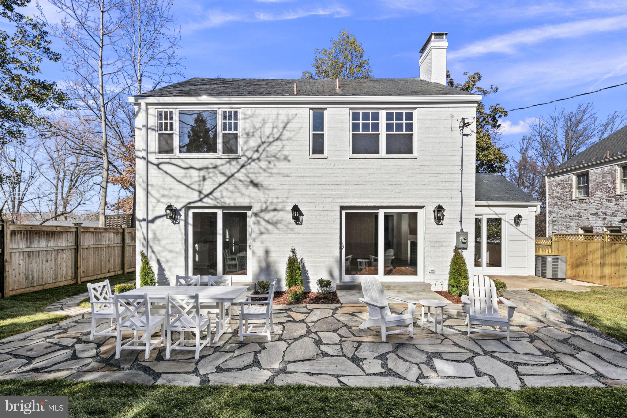 MONTICELLO PARK - Residential