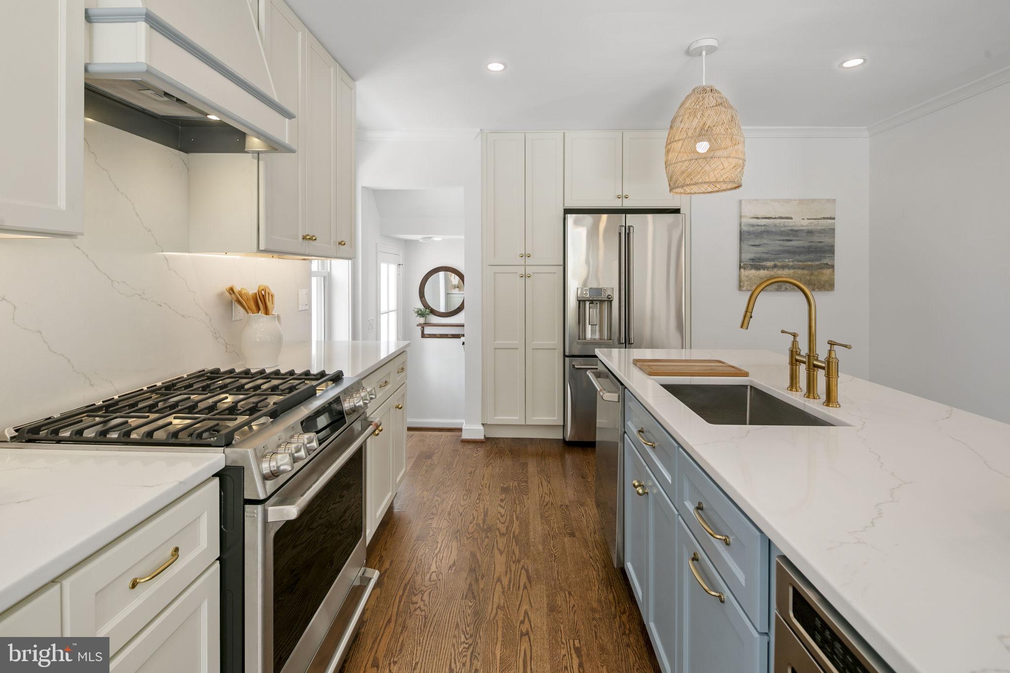 MONTICELLO PARK - Residential