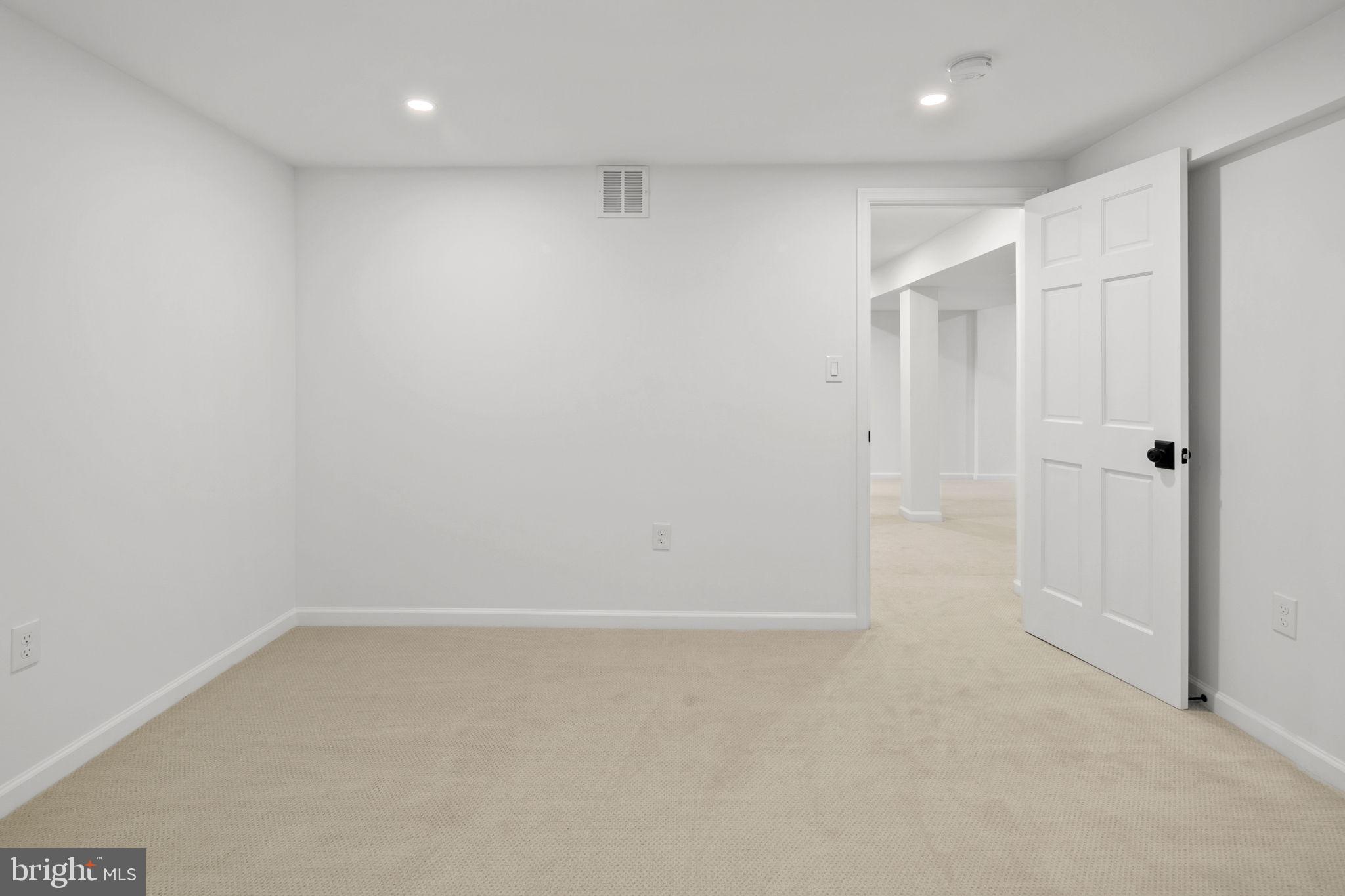 MONTICELLO PARK - Residential