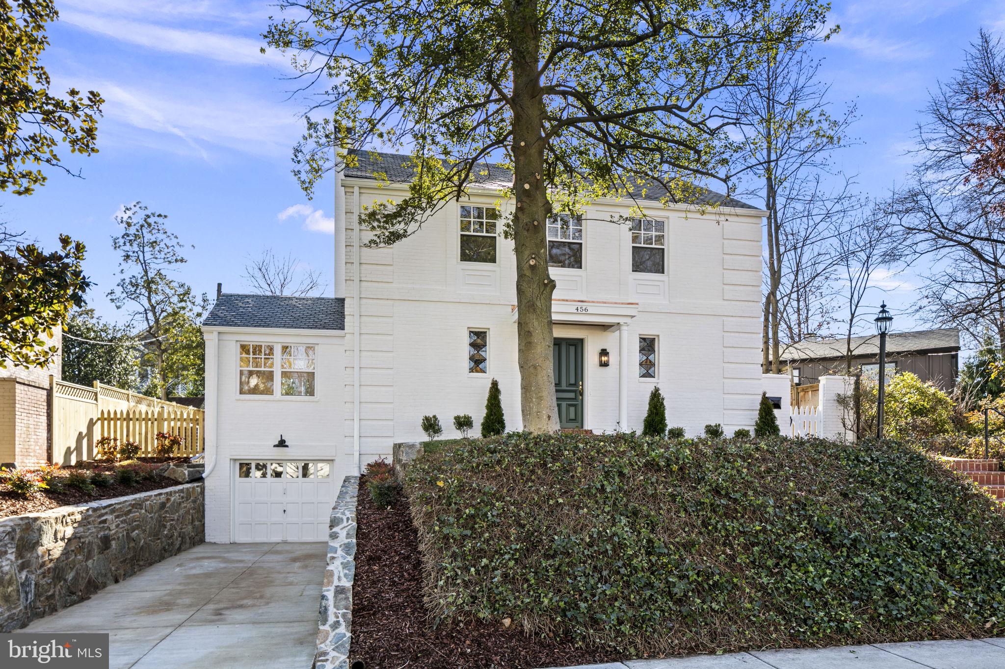 MONTICELLO PARK - Residential