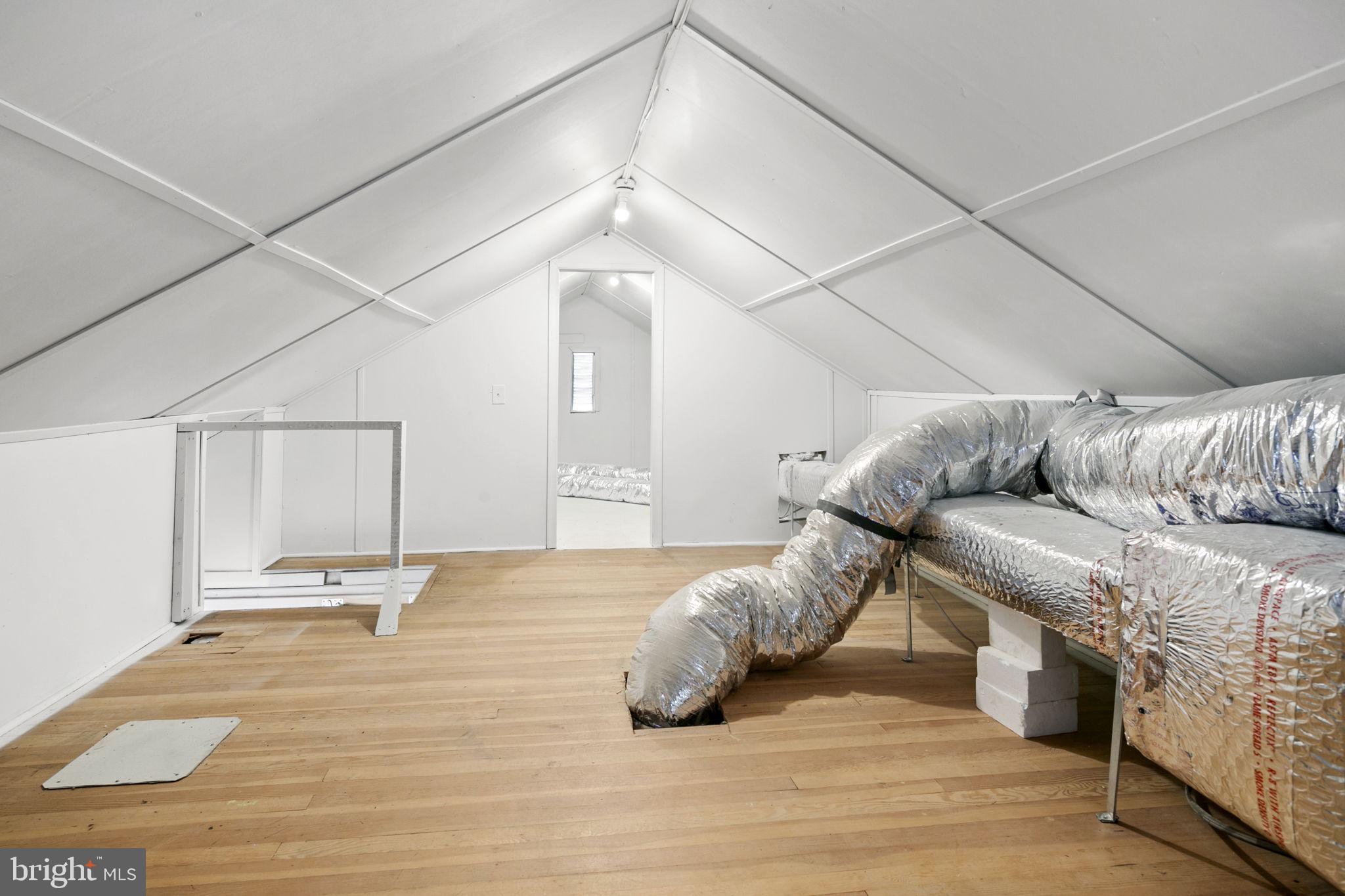 MONTICELLO PARK - Residential