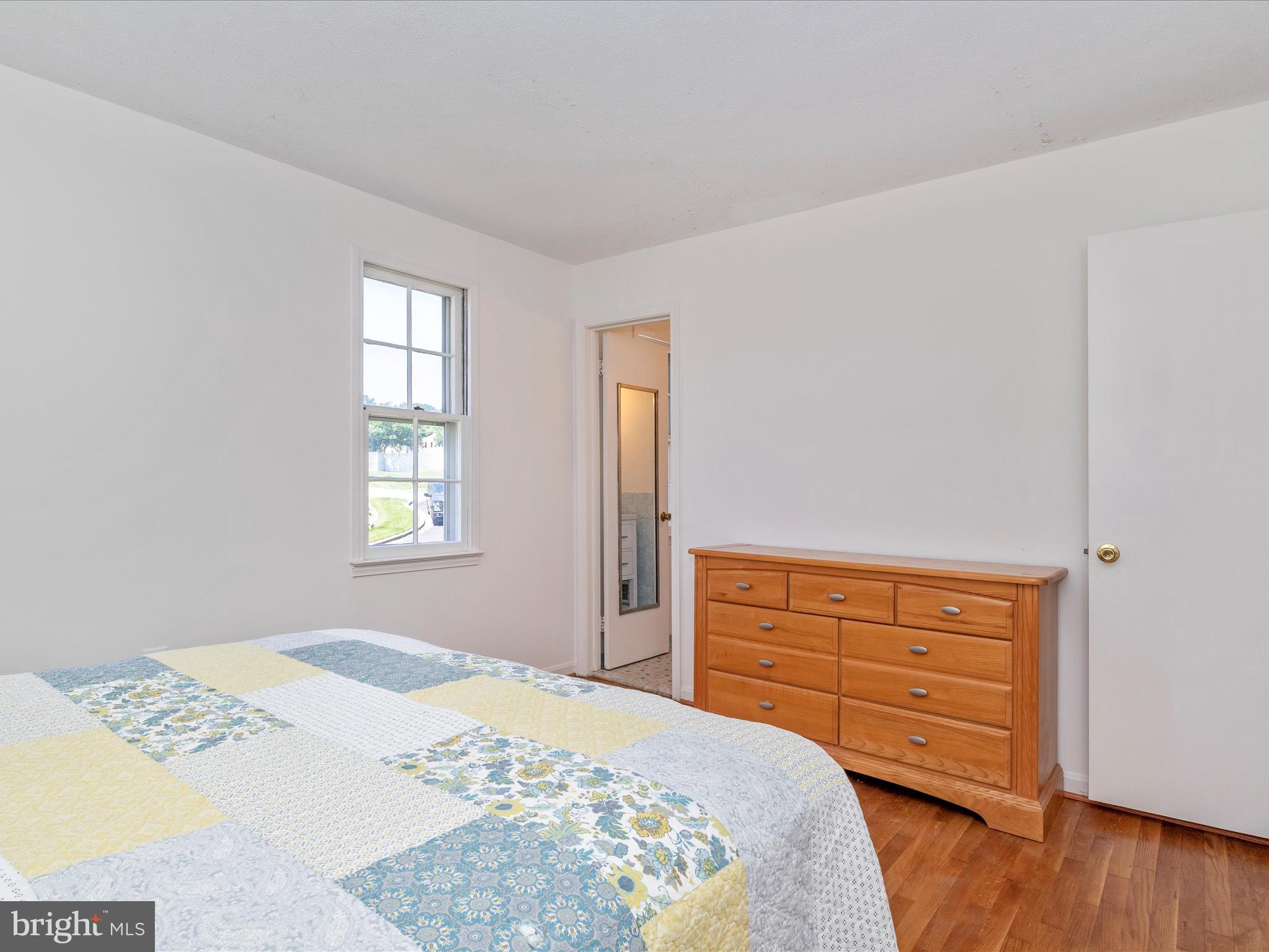 WHITE OAK MANOR - Residential