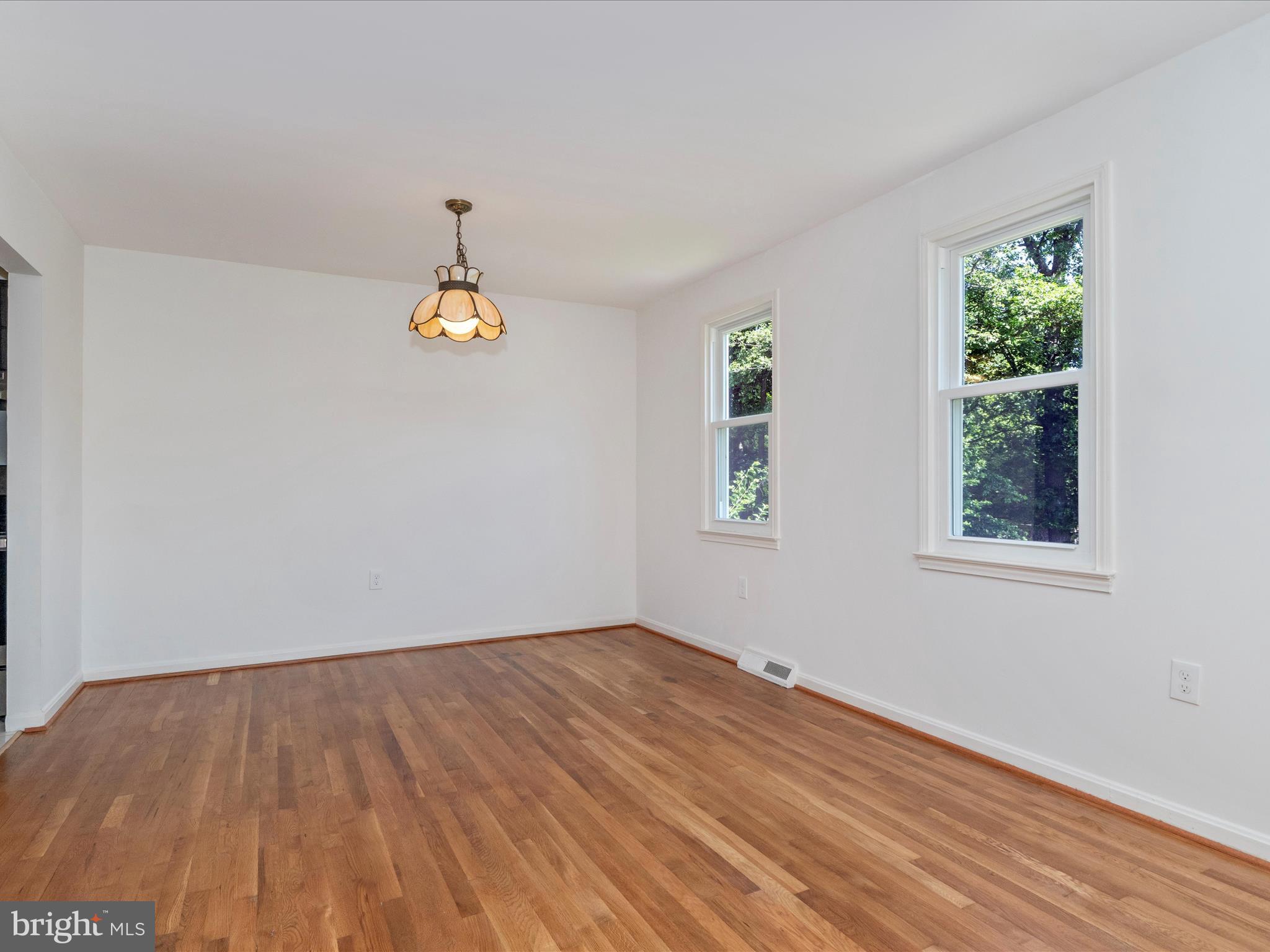 WHITE OAK MANOR - Residential