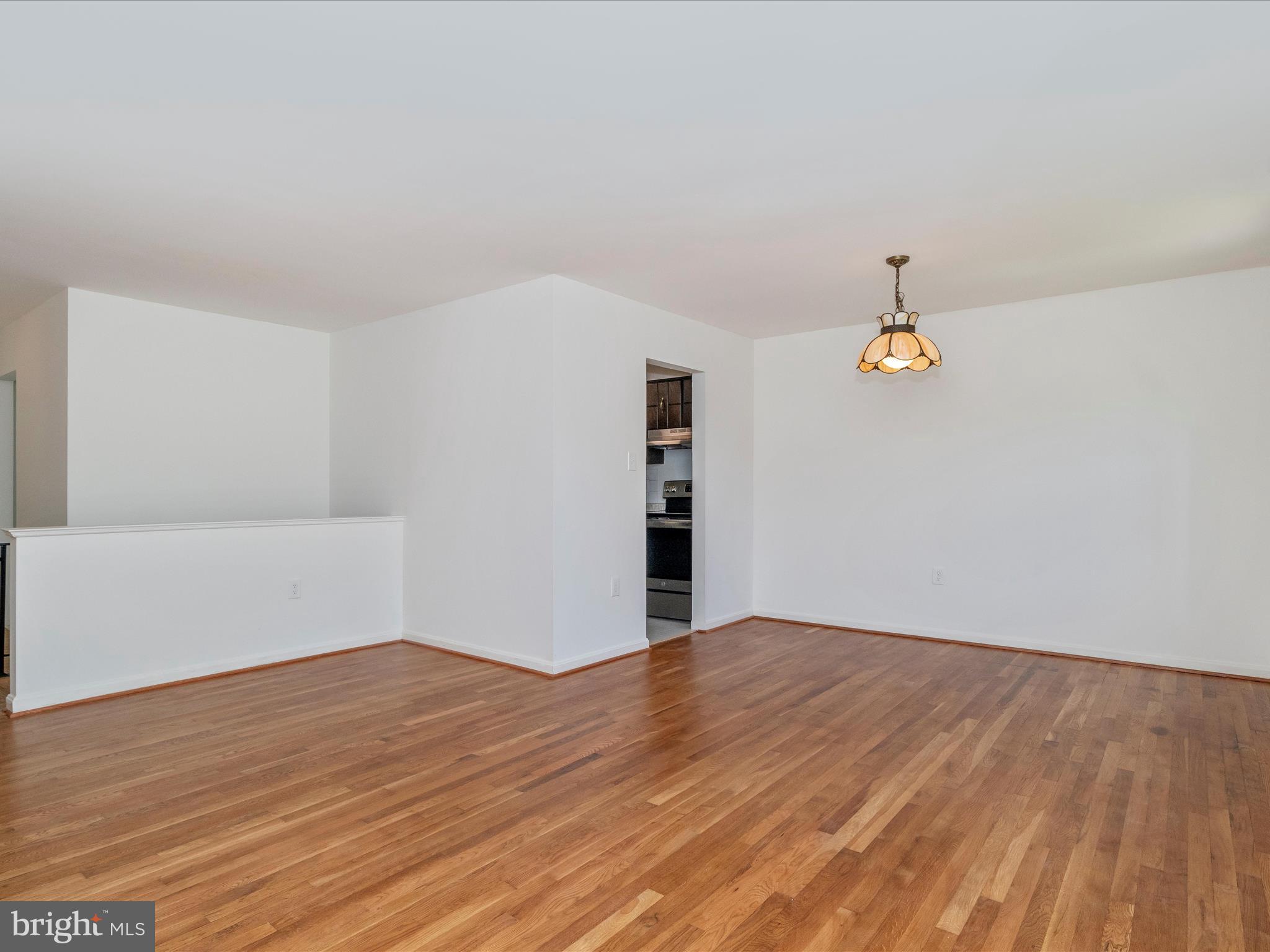 WHITE OAK MANOR - Residential